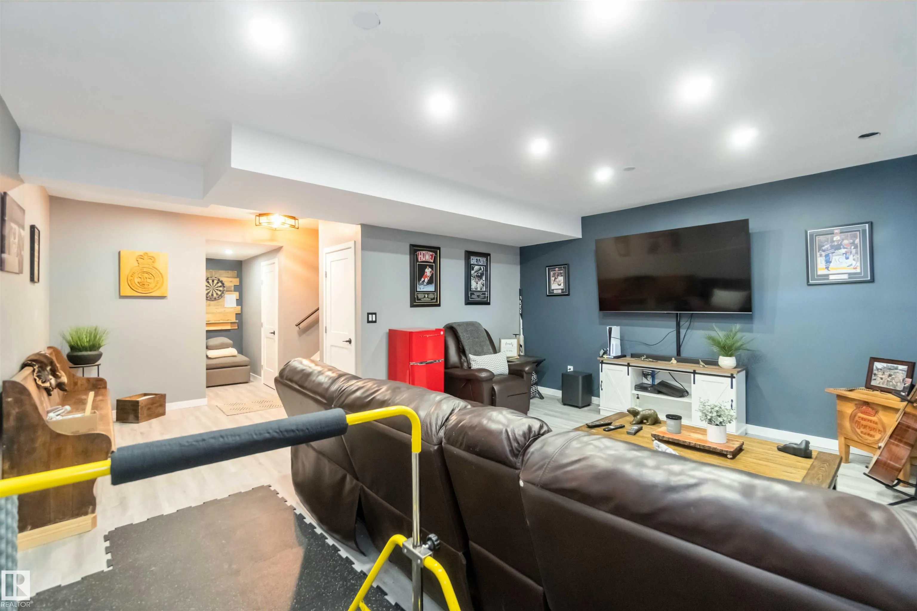 70 SPRINGBROOK Wynd