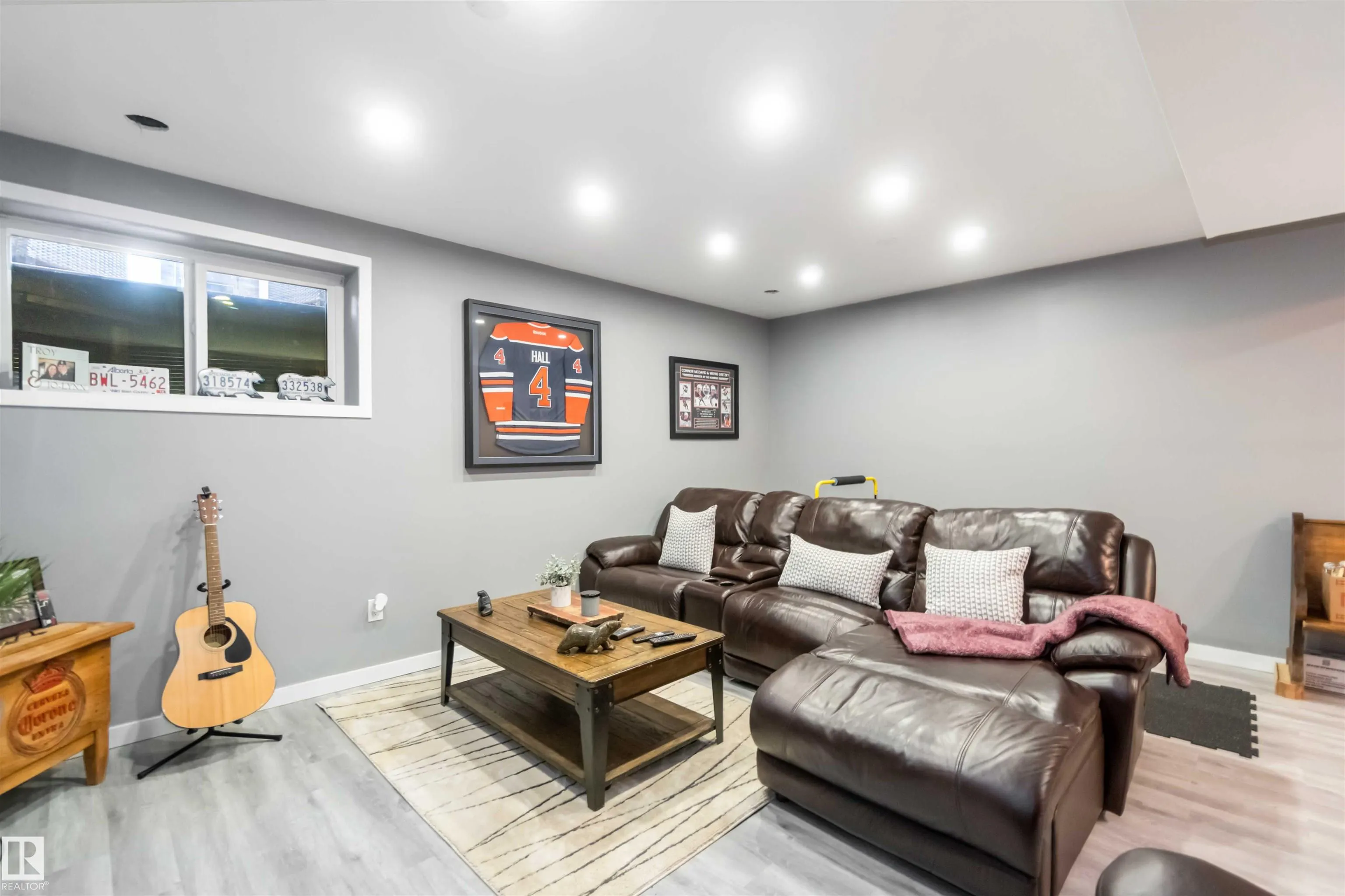 70 SPRINGBROOK Wynd
