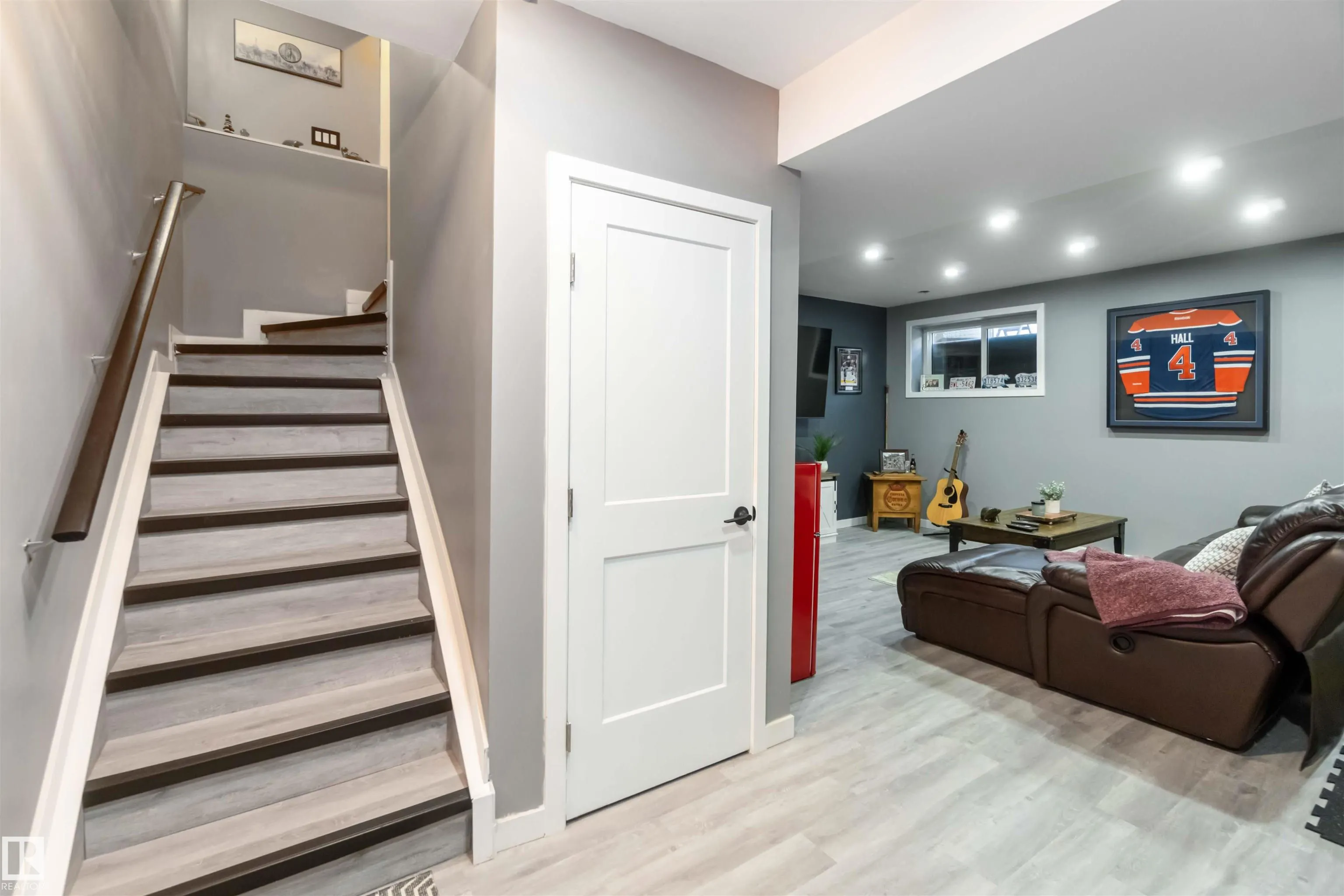 70 SPRINGBROOK Wynd
