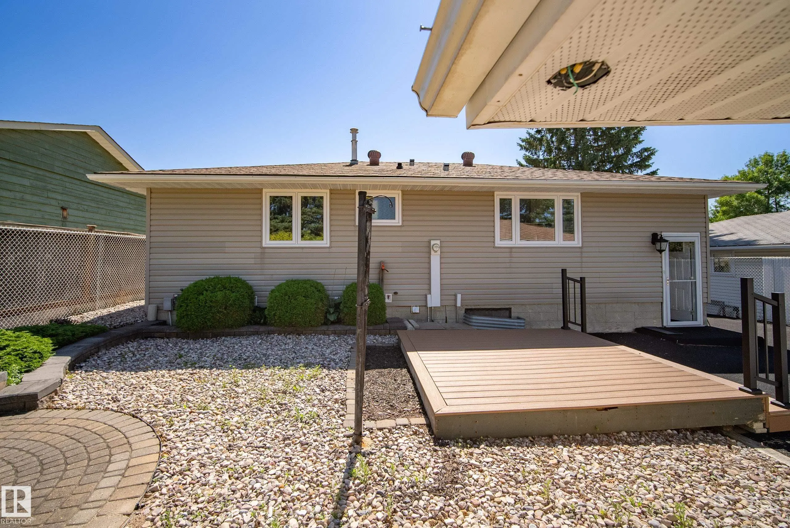8 GRAVENHURST Crescent