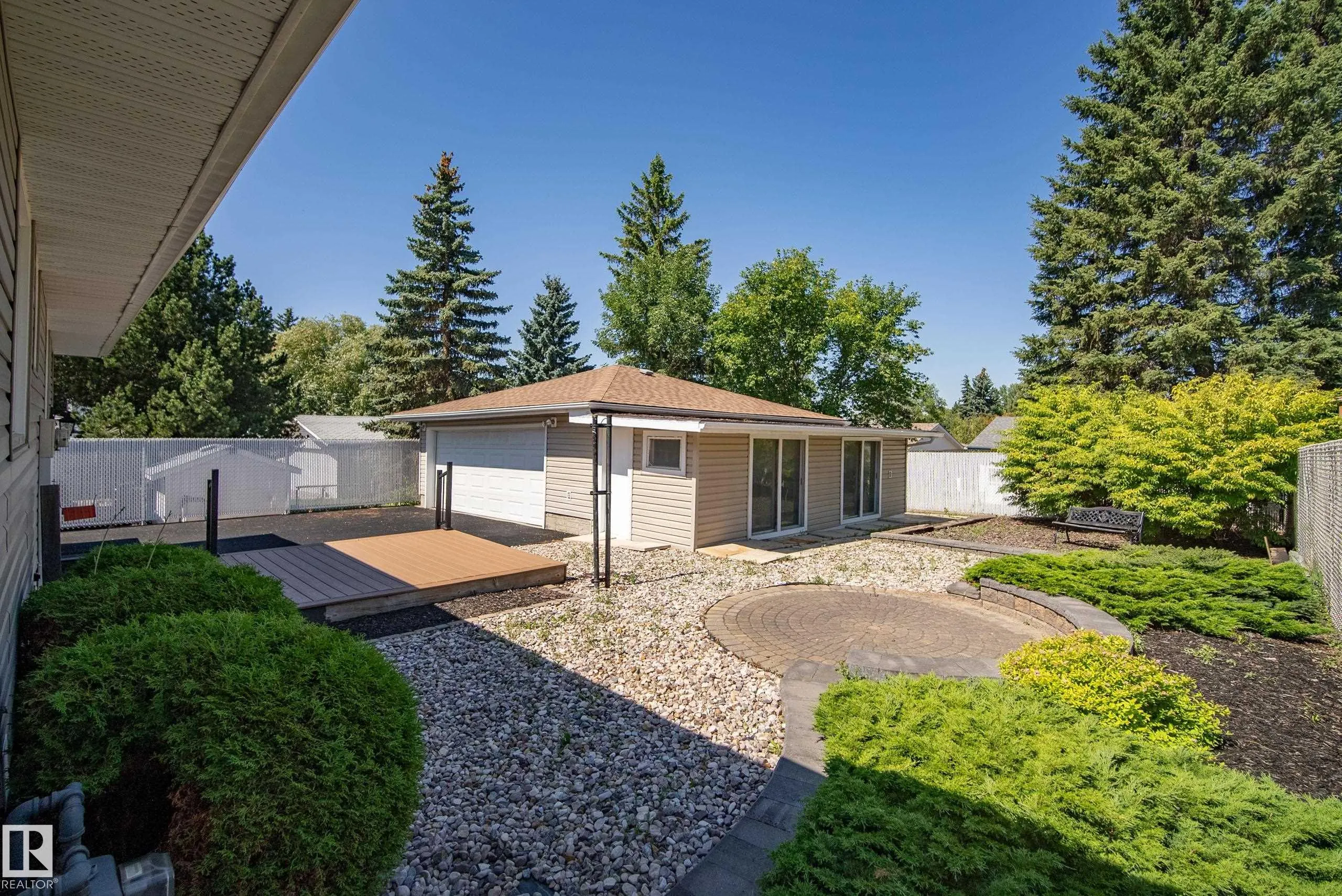 8 GRAVENHURST Crescent