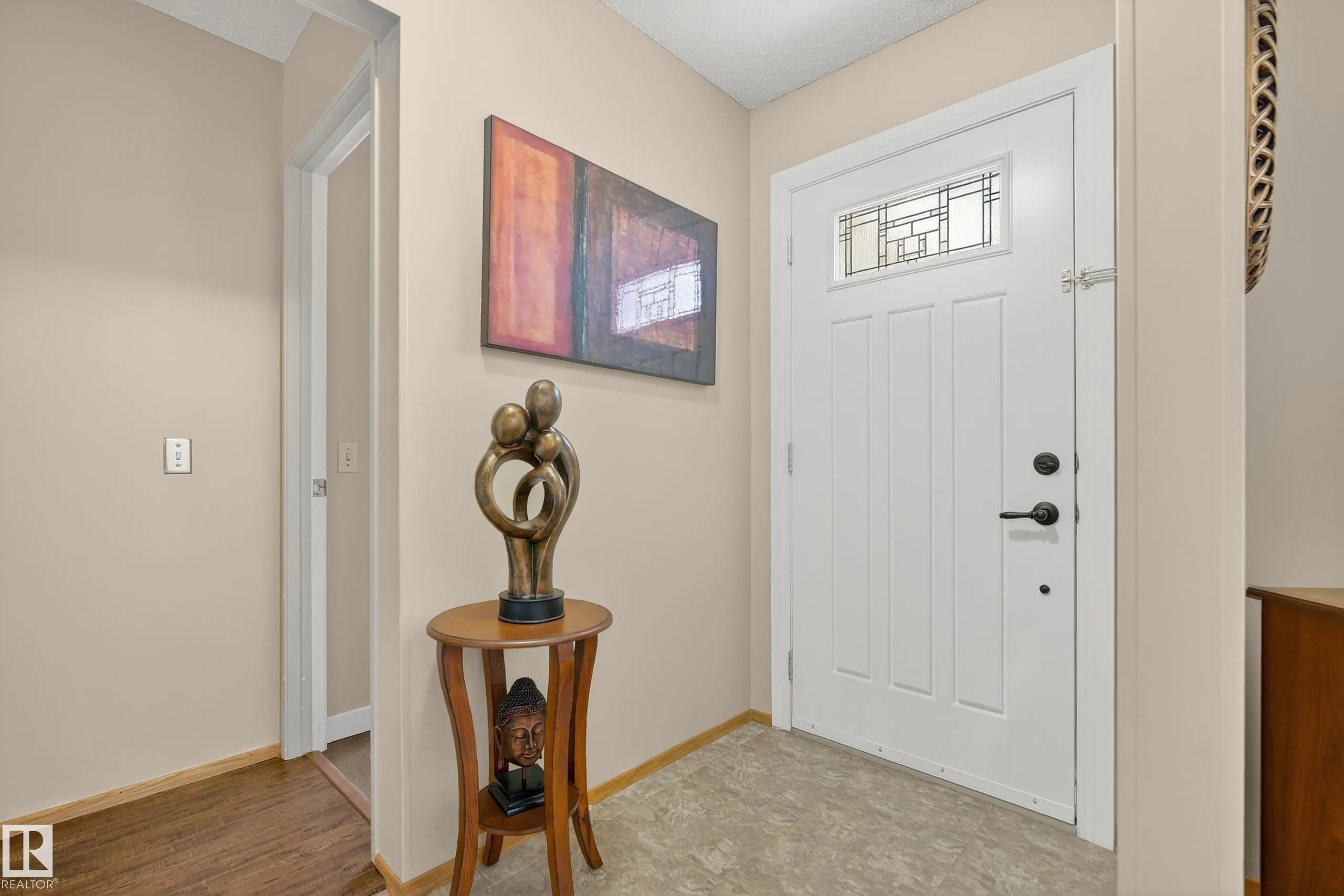 8 GRAVENHURST Crescent