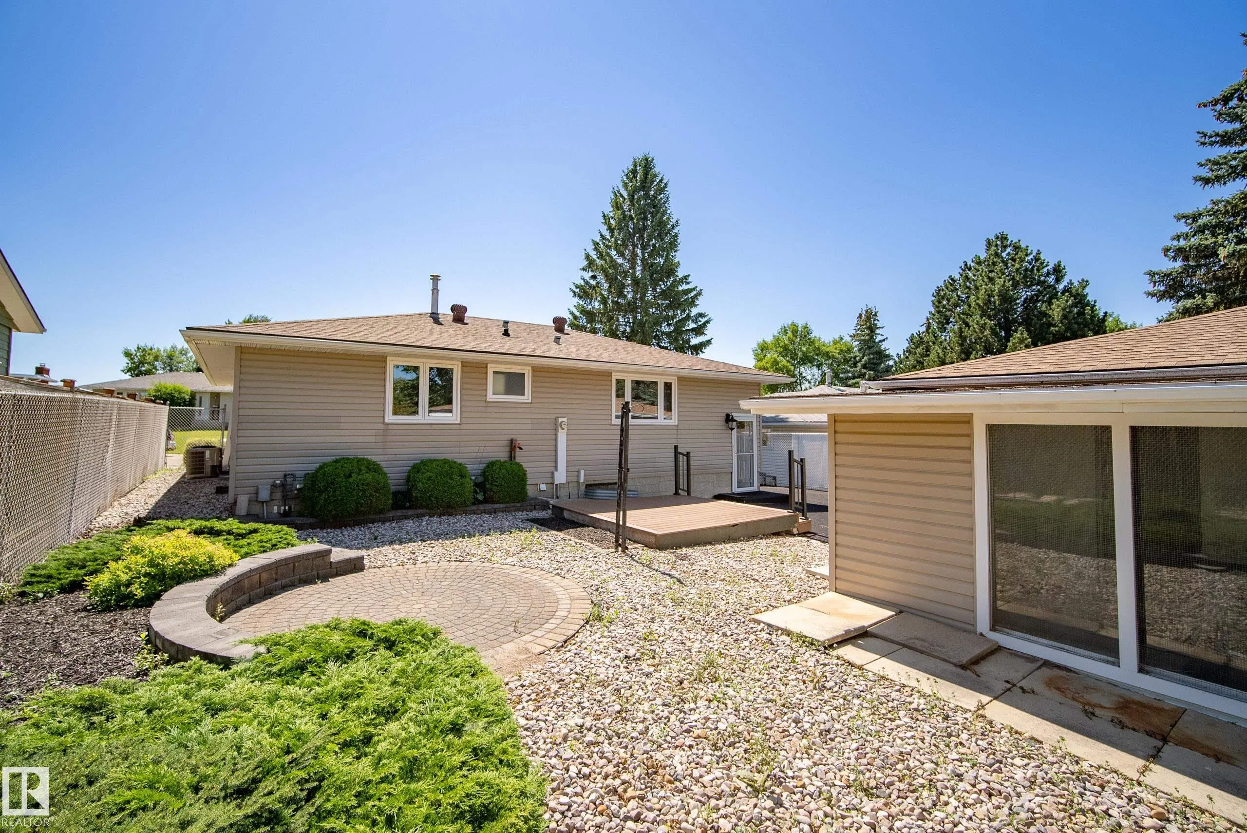 8 GRAVENHURST Crescent