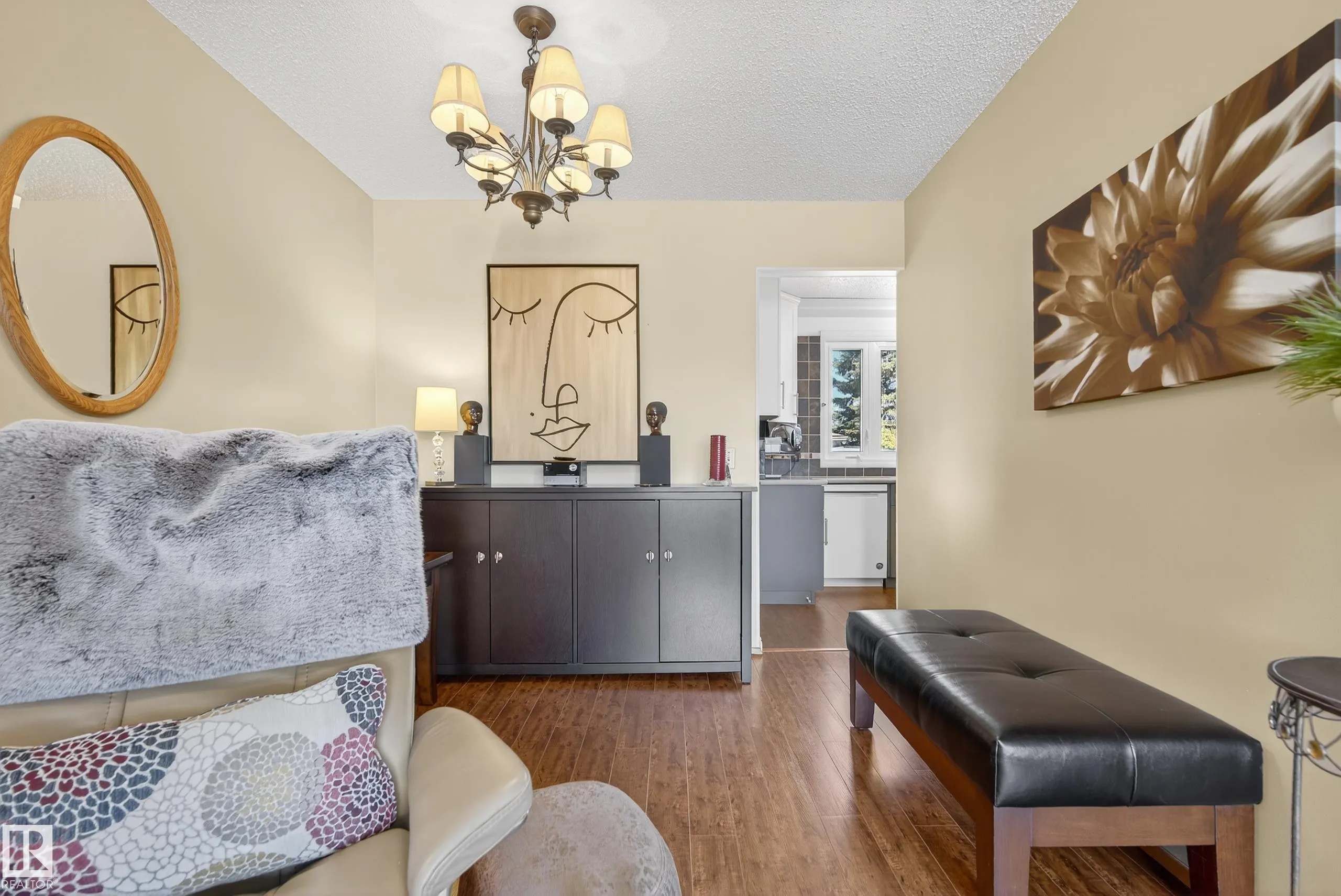 8 GRAVENHURST Crescent