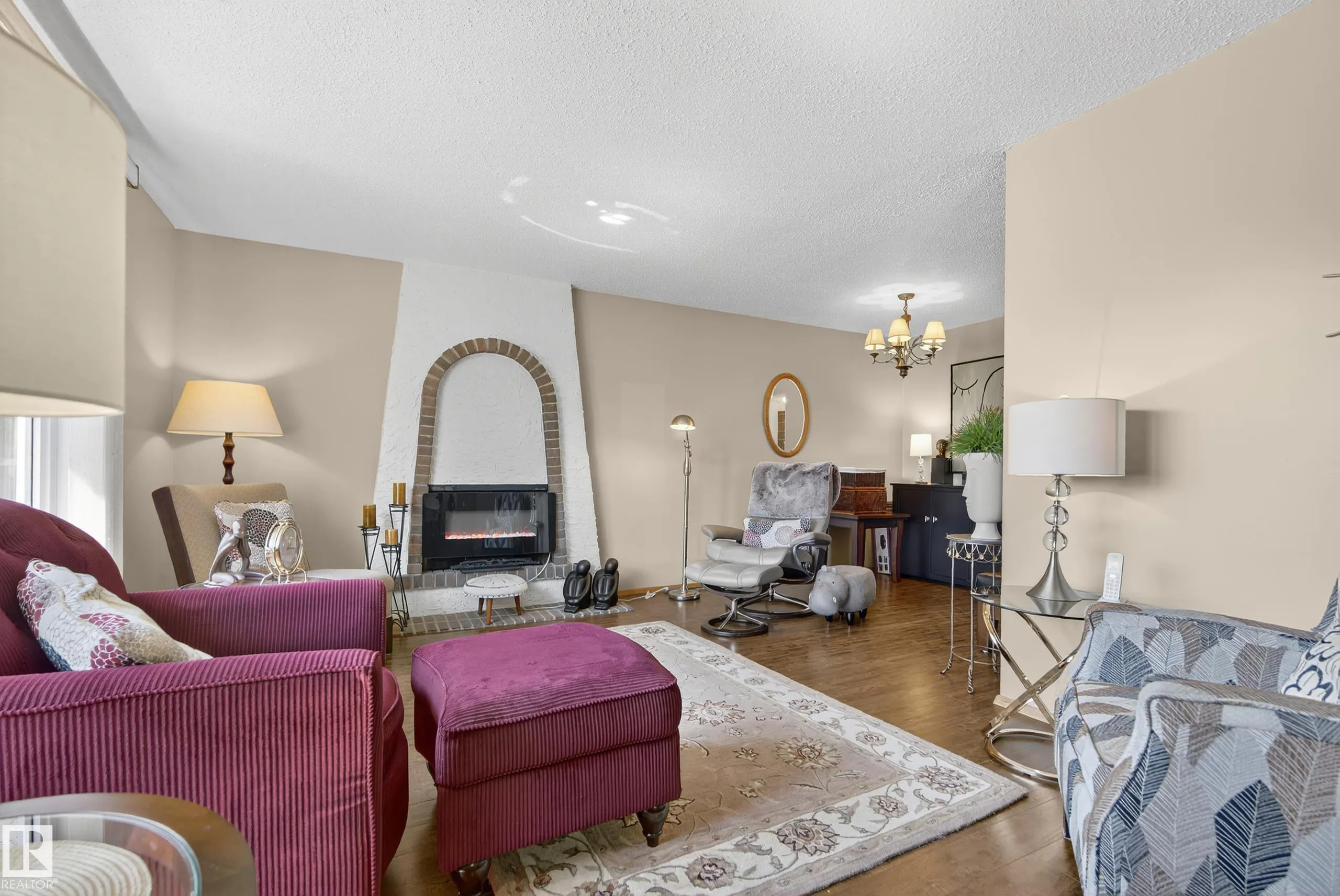 8 GRAVENHURST Crescent