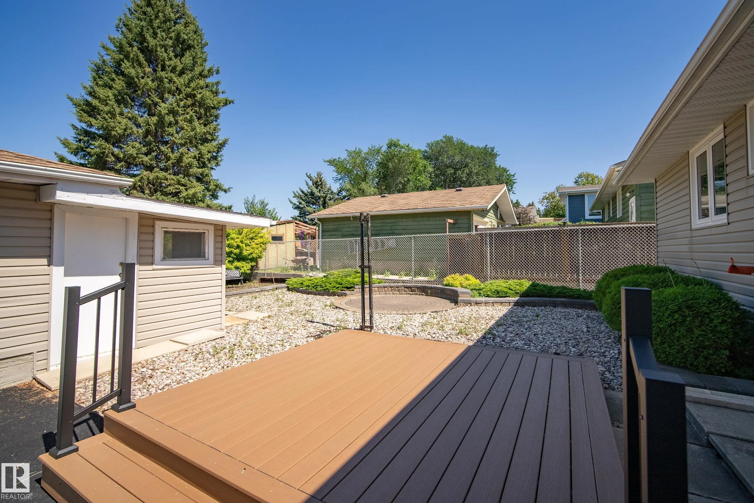 8 GRAVENHURST Crescent