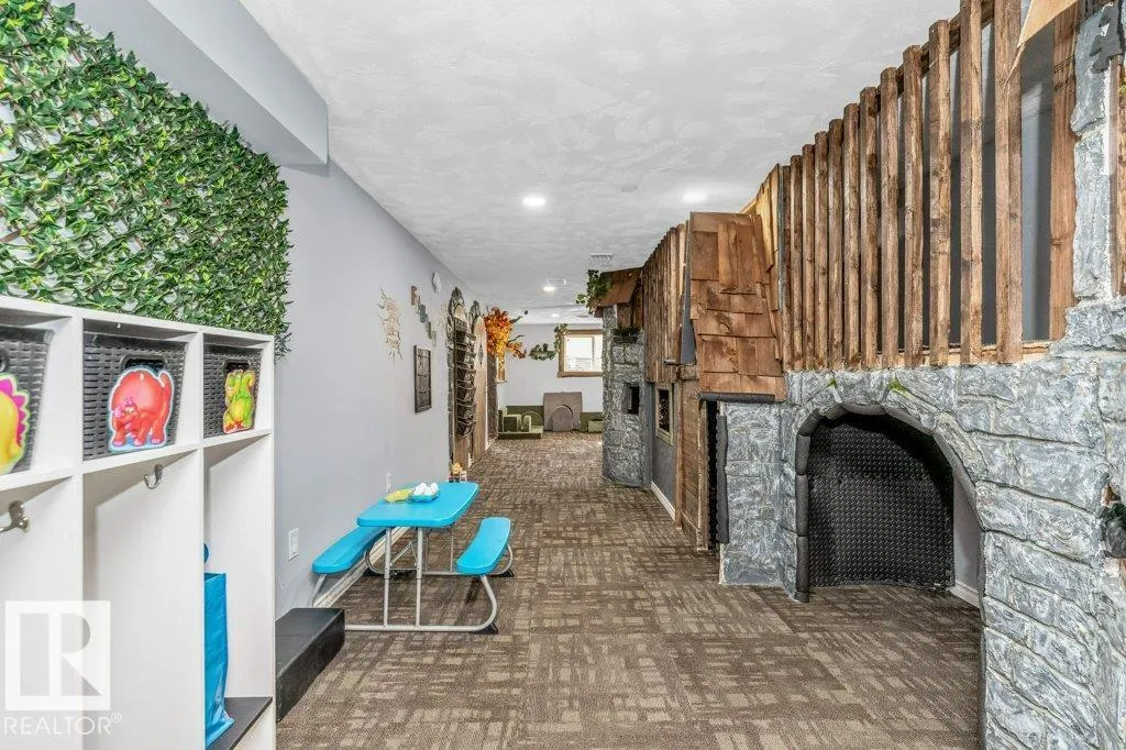 407 WATT Boulevard