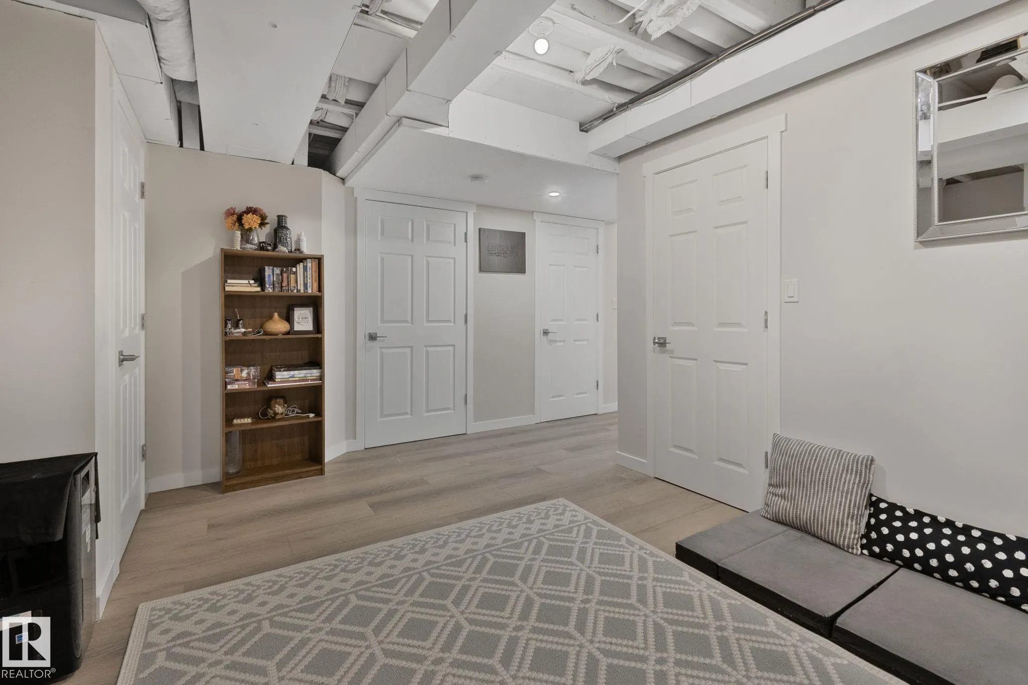 3936 CLAXTON Loop