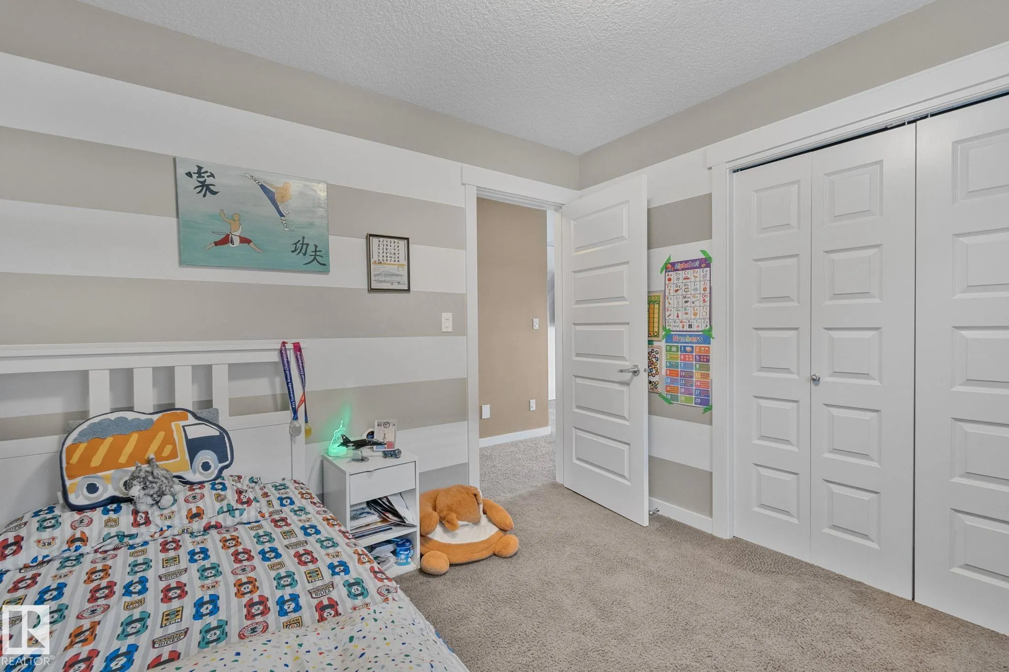 3936 CLAXTON Loop