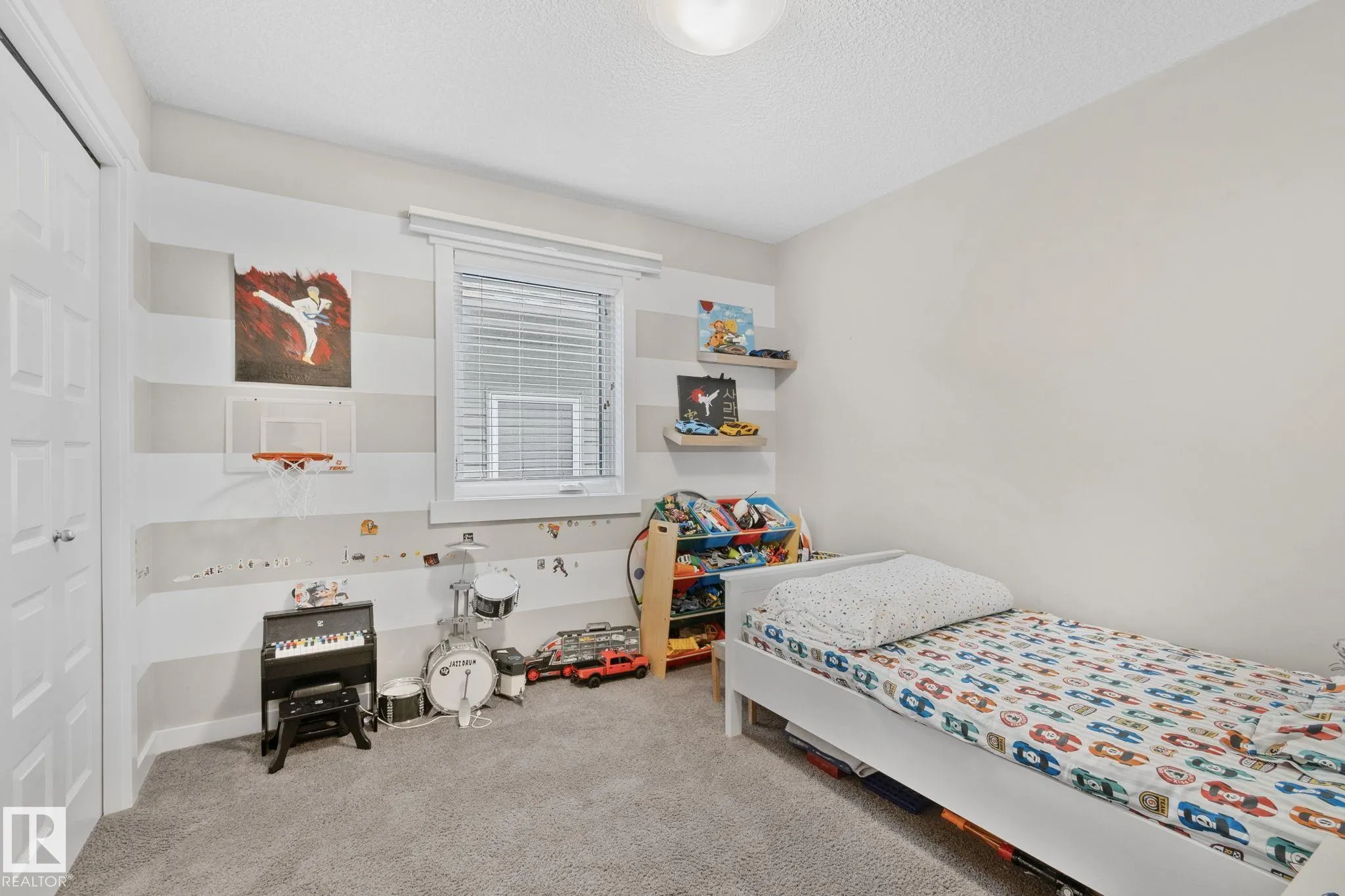 3936 CLAXTON Loop