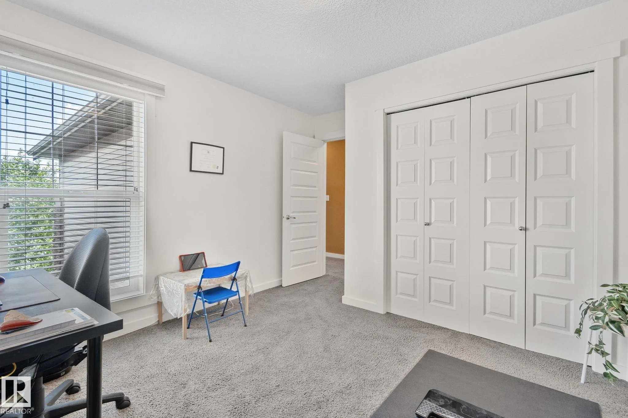 3936 CLAXTON Loop