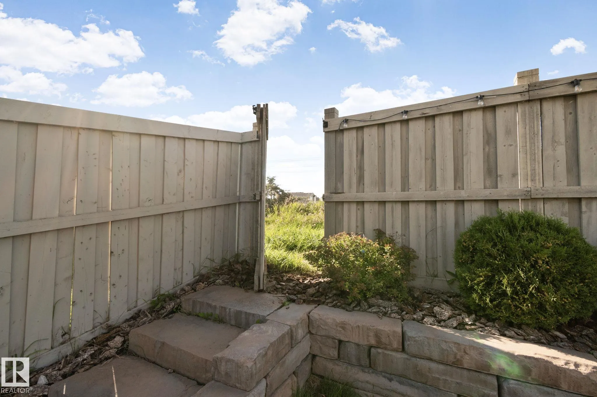 3936 CLAXTON Loop