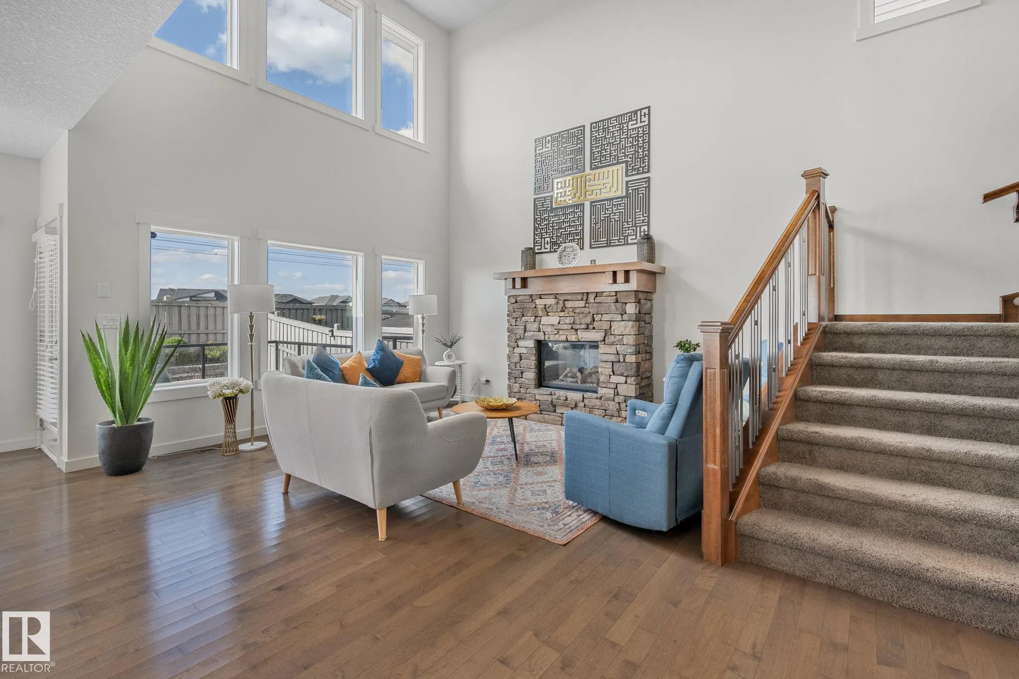3936 CLAXTON Loop