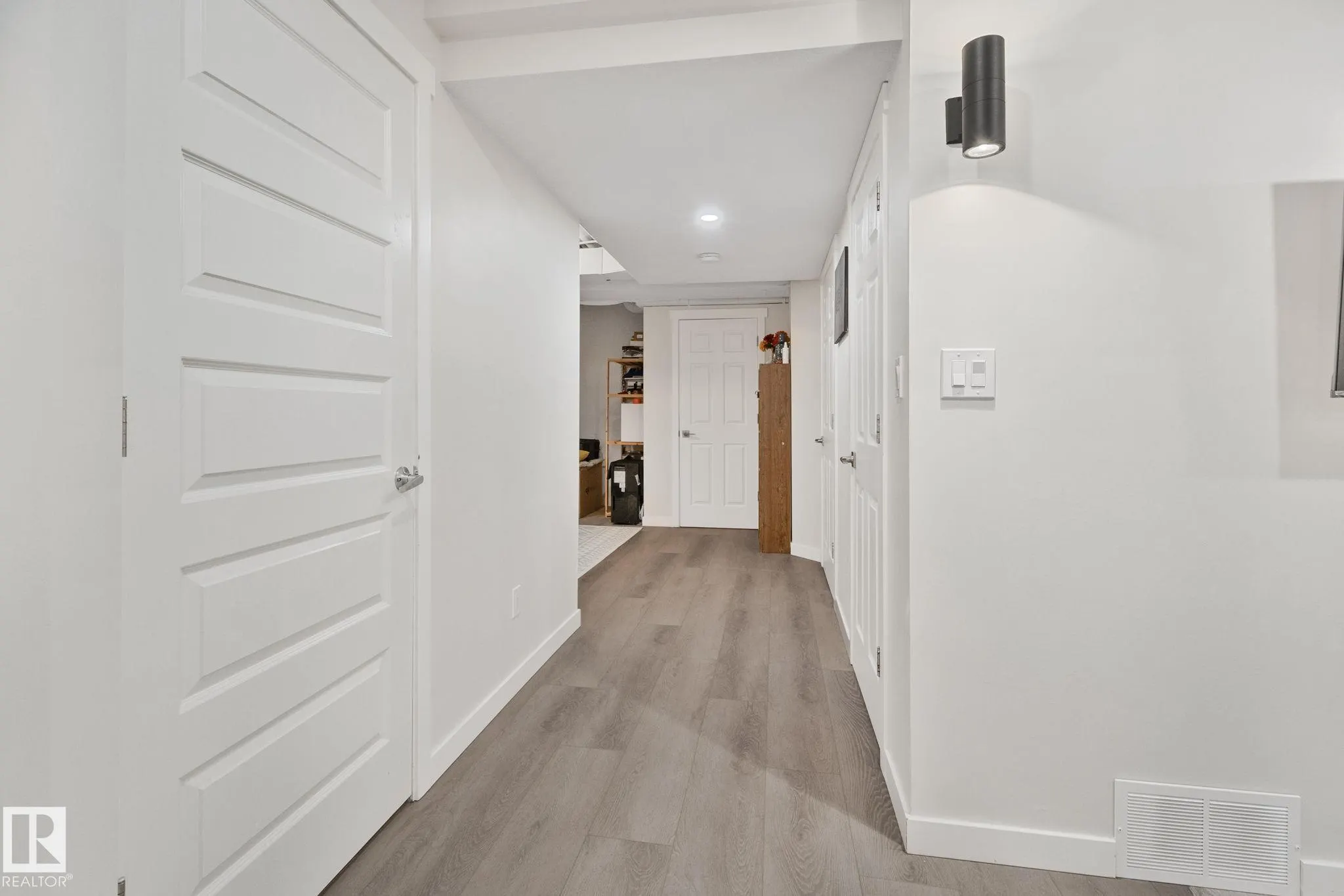 3936 CLAXTON Loop