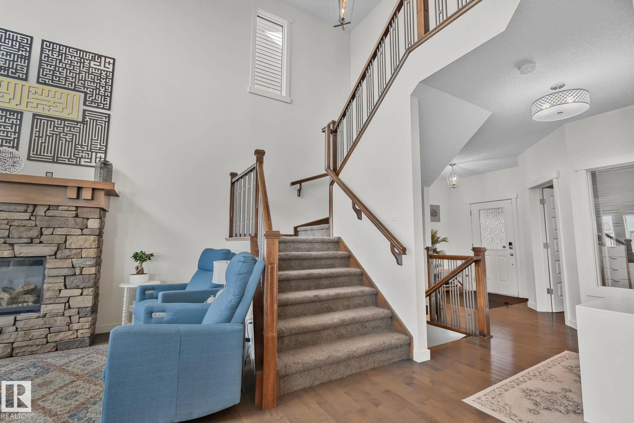 3936 CLAXTON Loop
