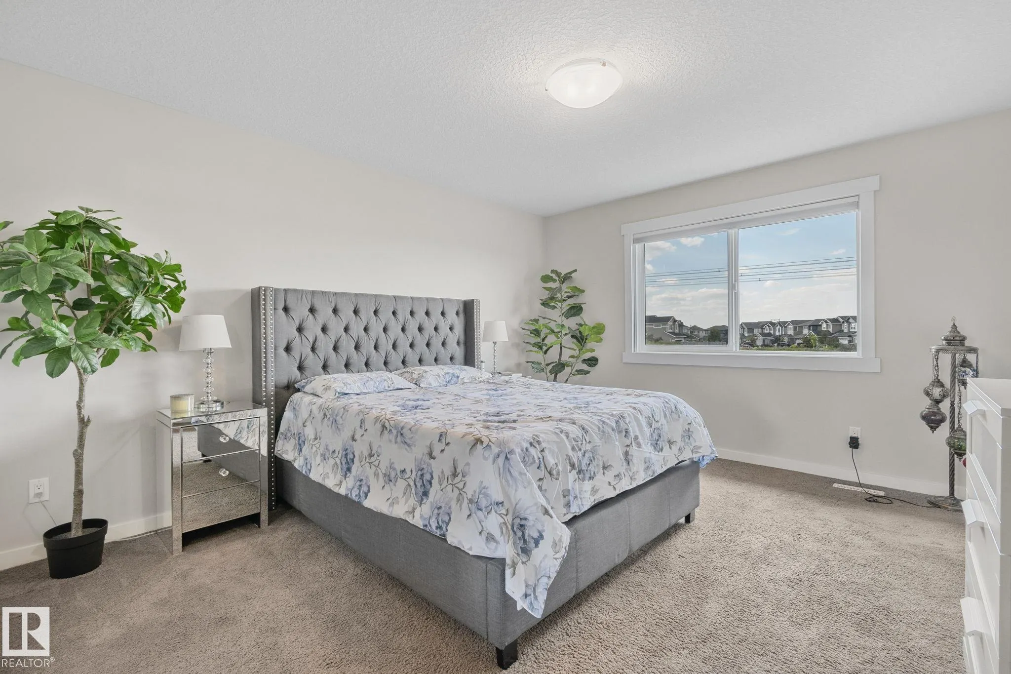 3936 CLAXTON Loop