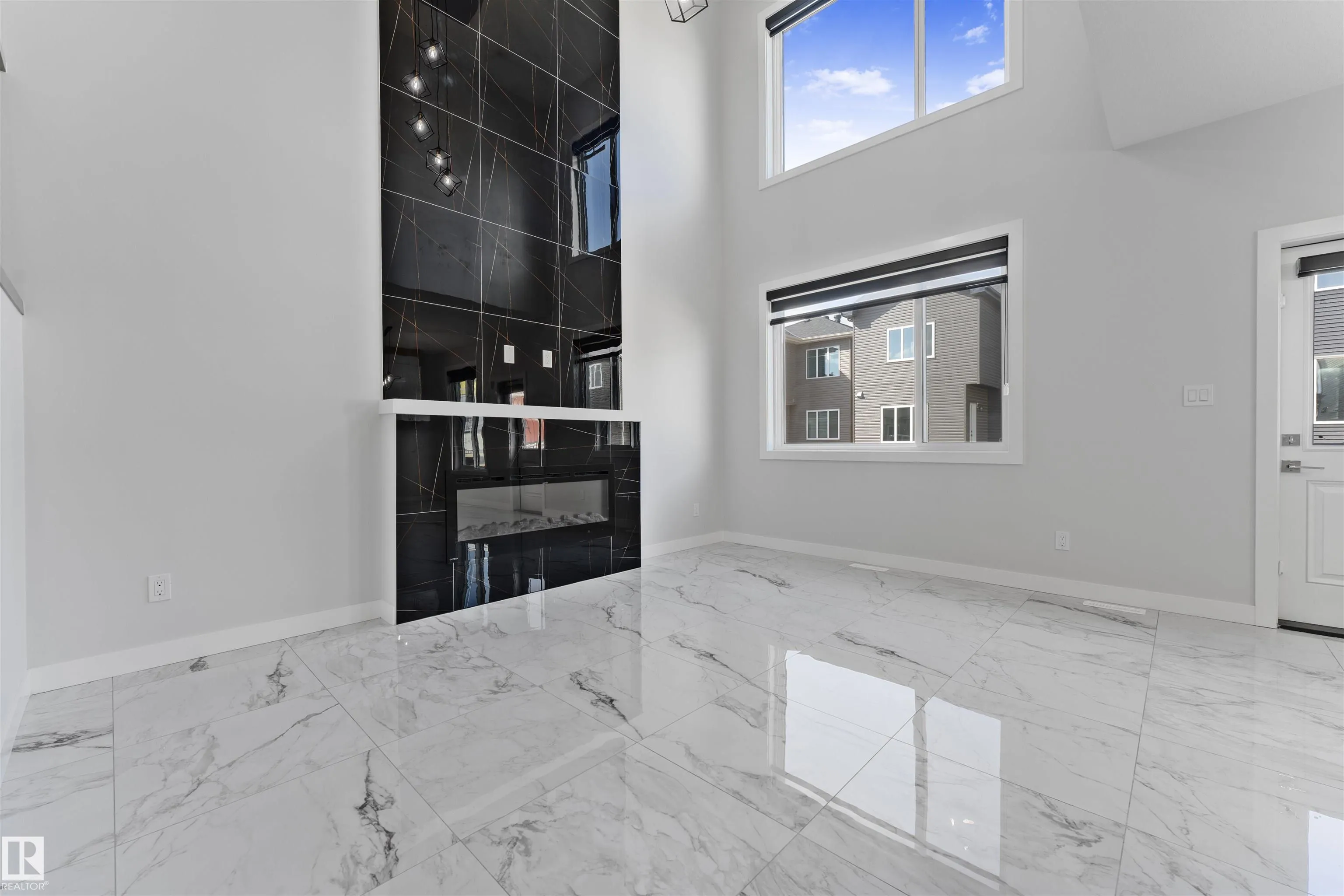 3514 41 Ave