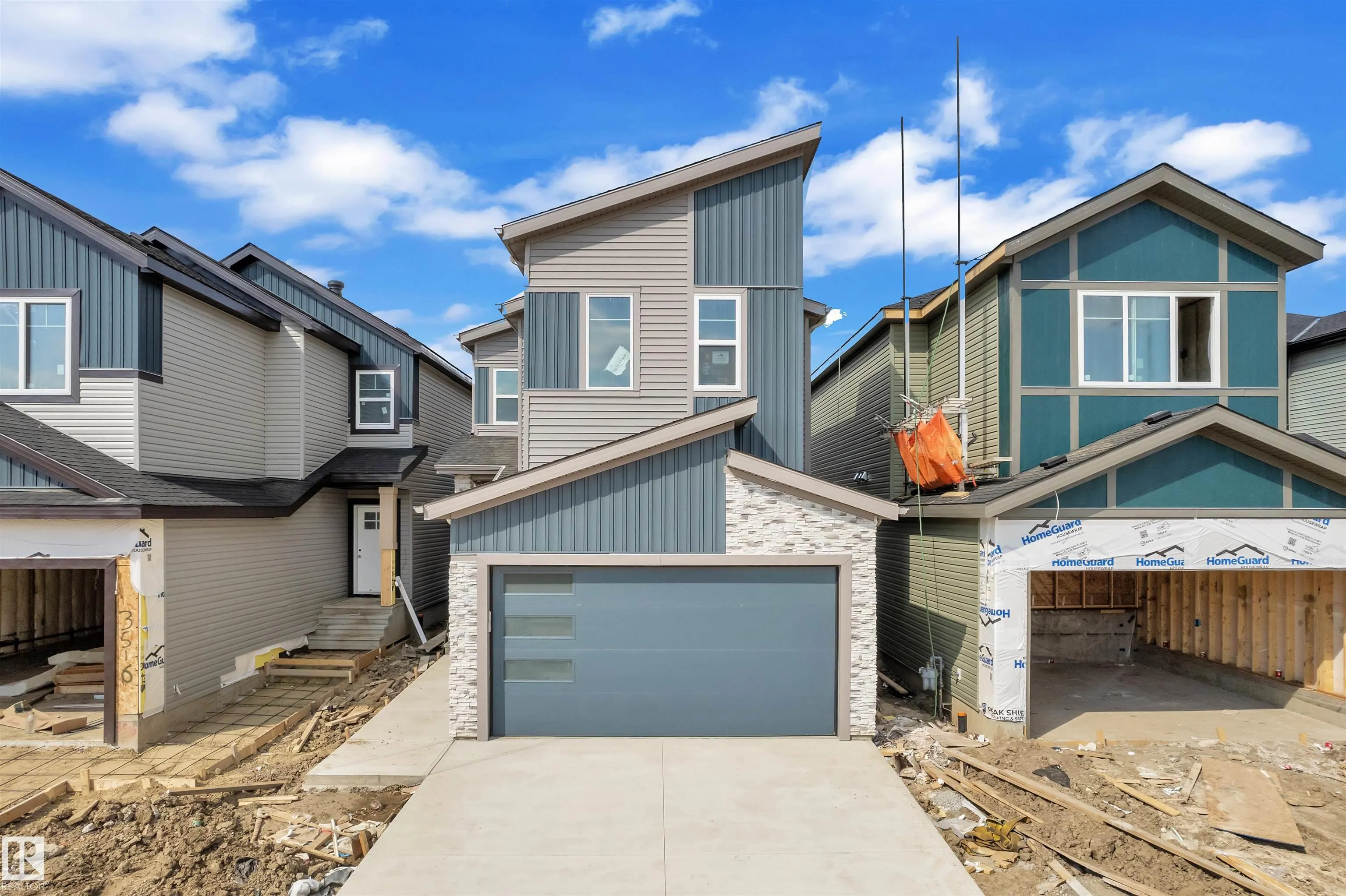 3514 41 Ave