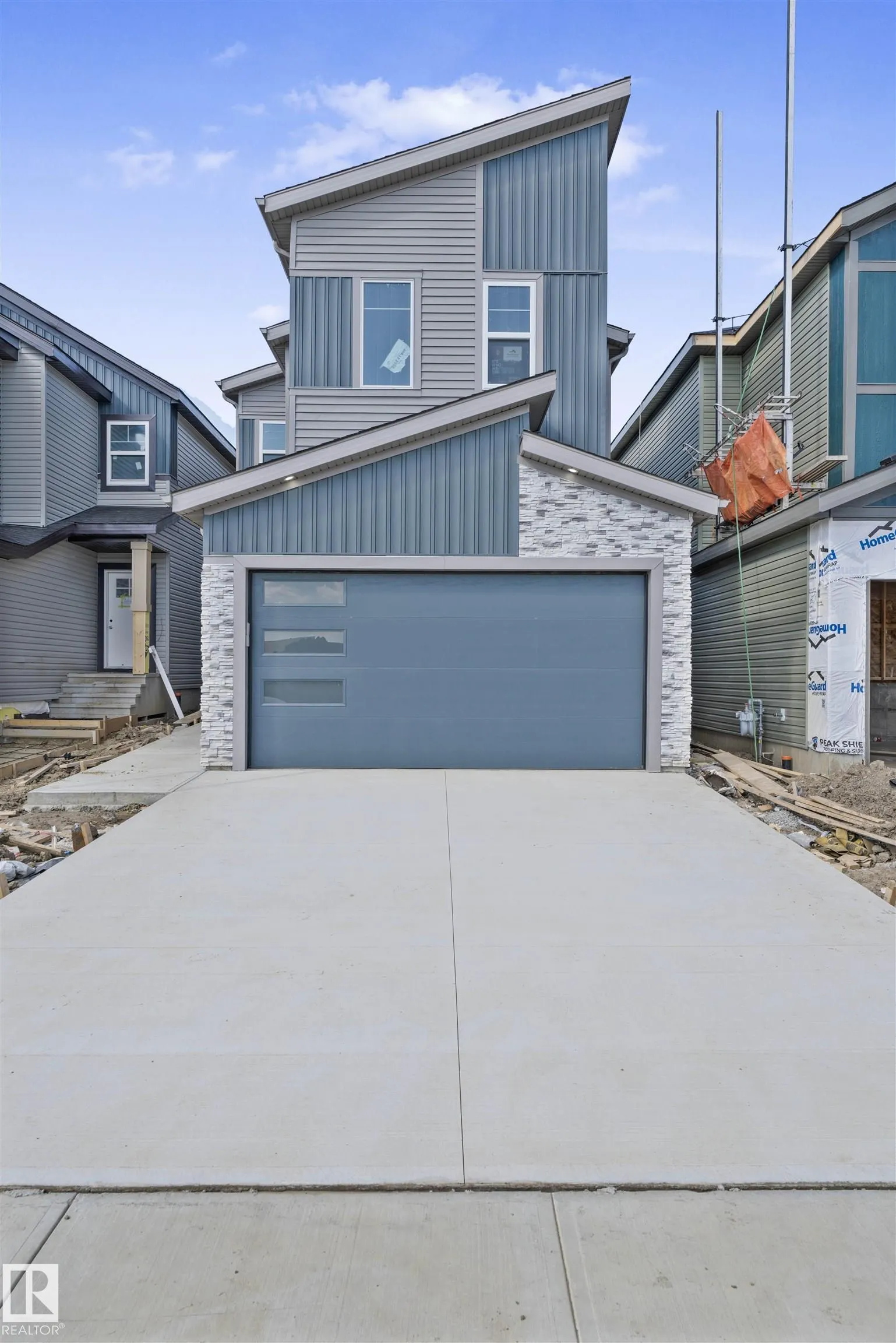 3514 41 Ave