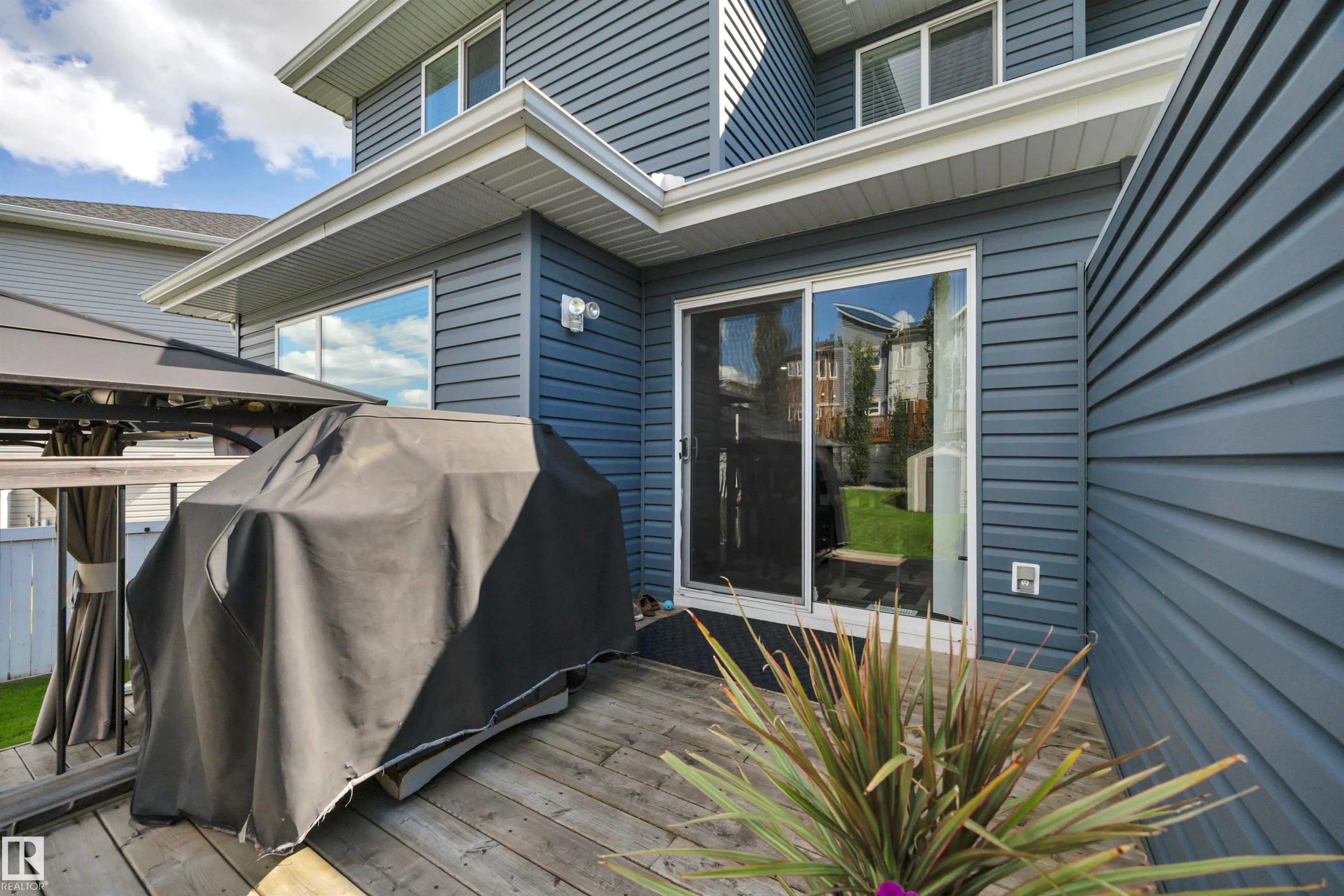 391 SIMMONDS Way
