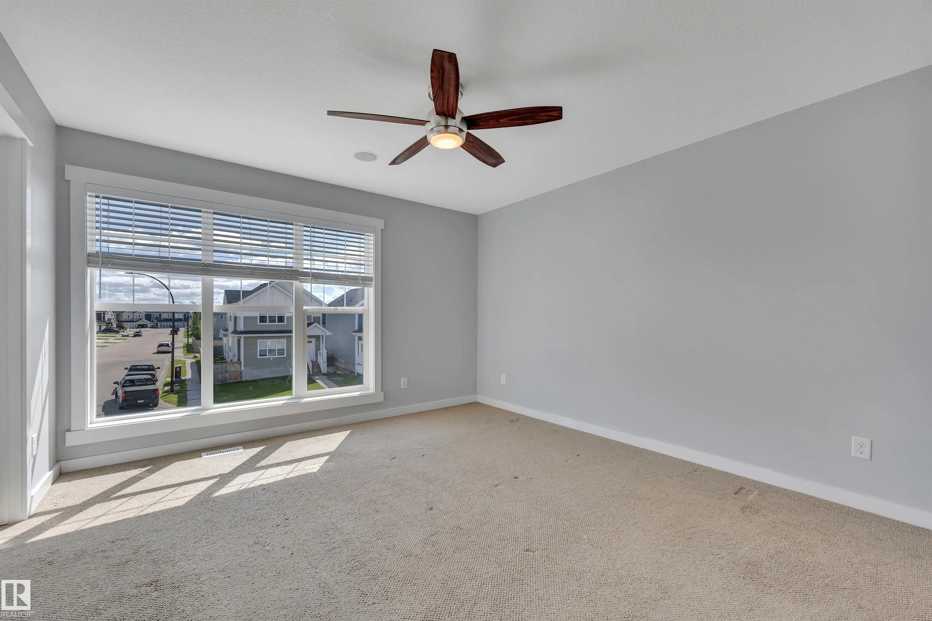 391 SIMMONDS Way