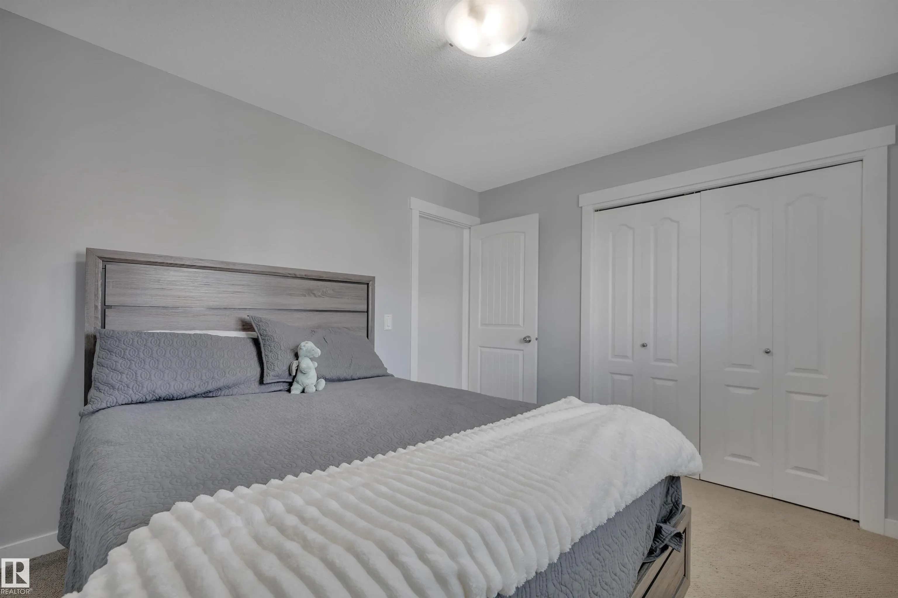 391 SIMMONDS Way