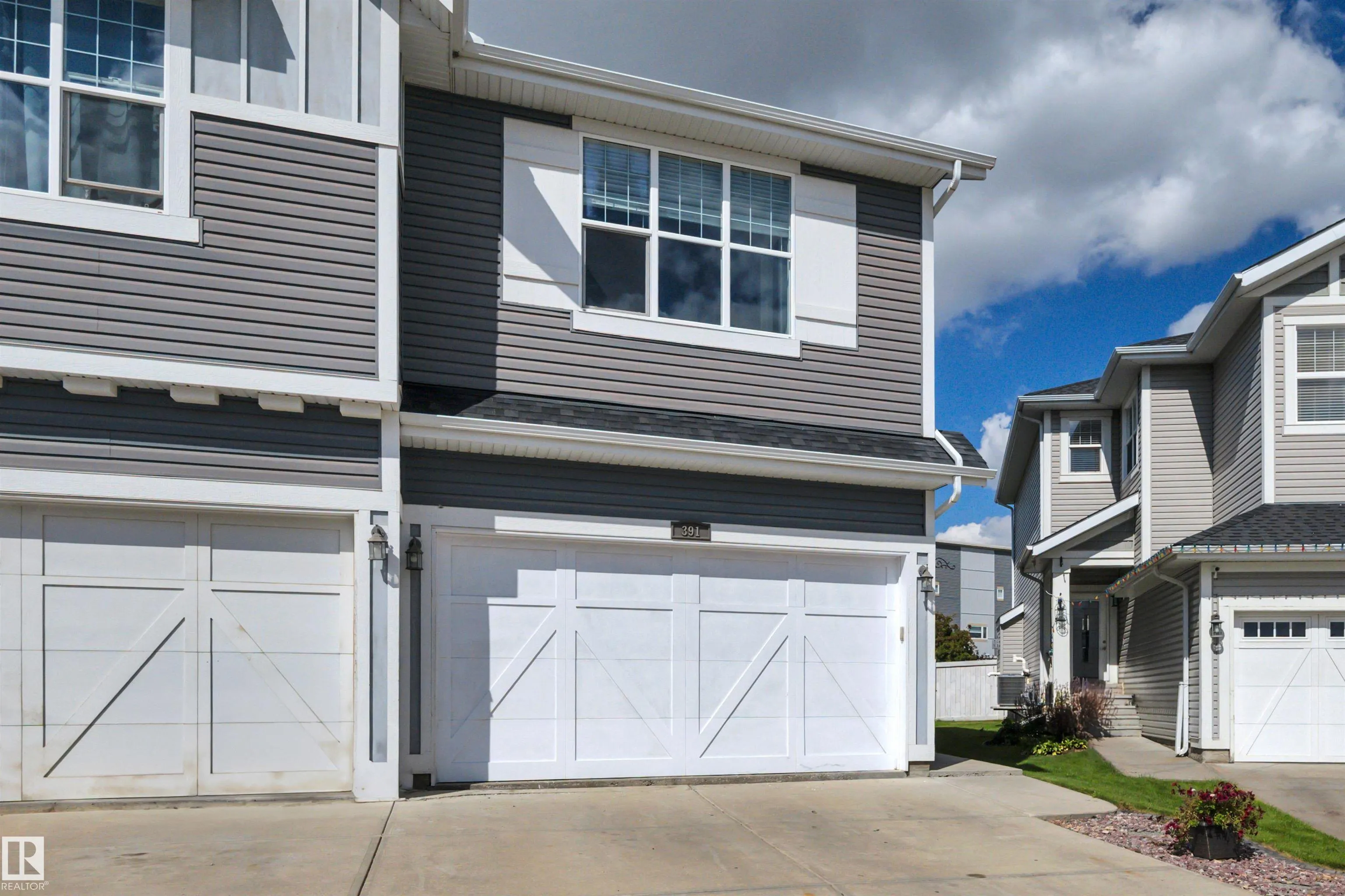 391 SIMMONDS Way