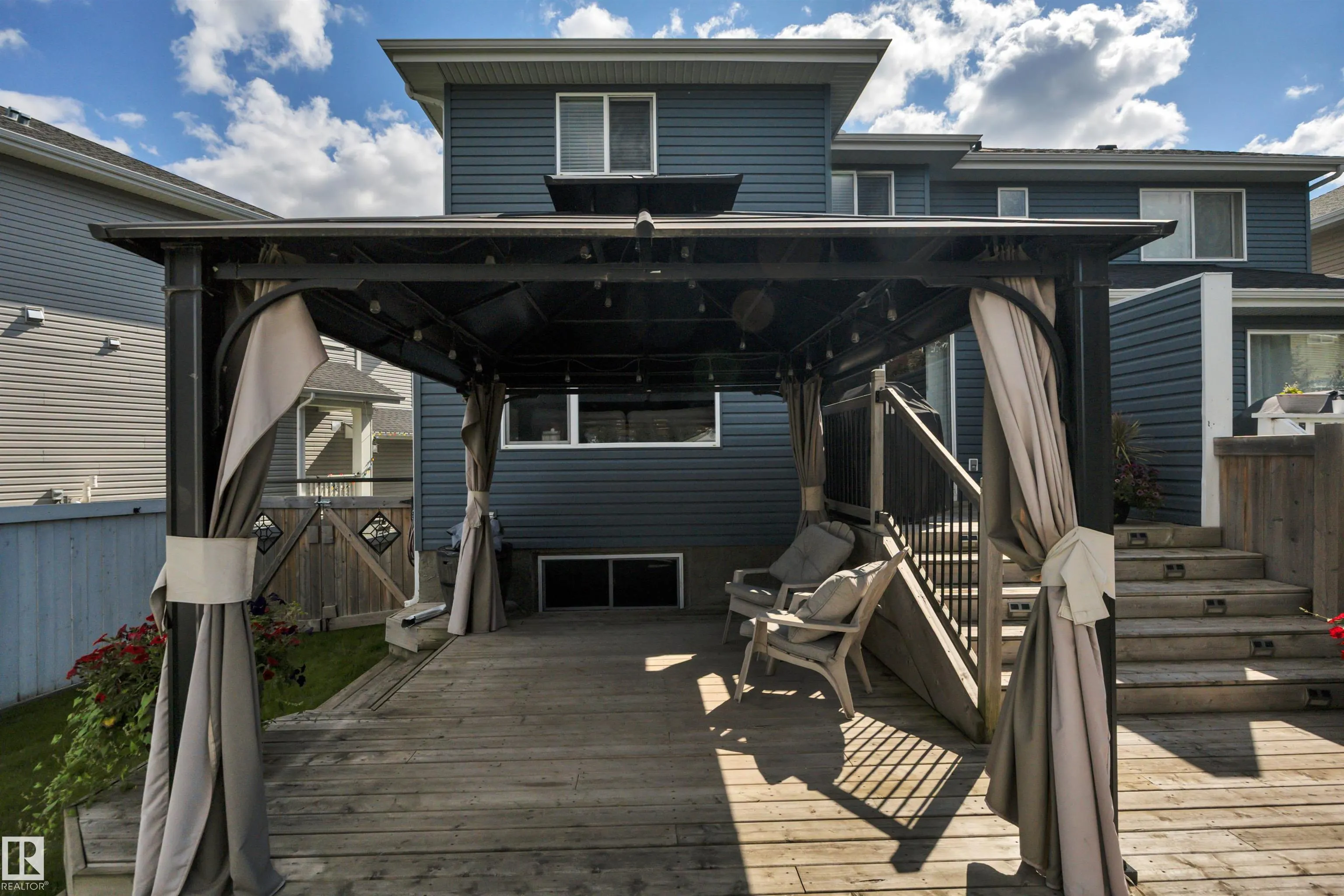 391 SIMMONDS Way