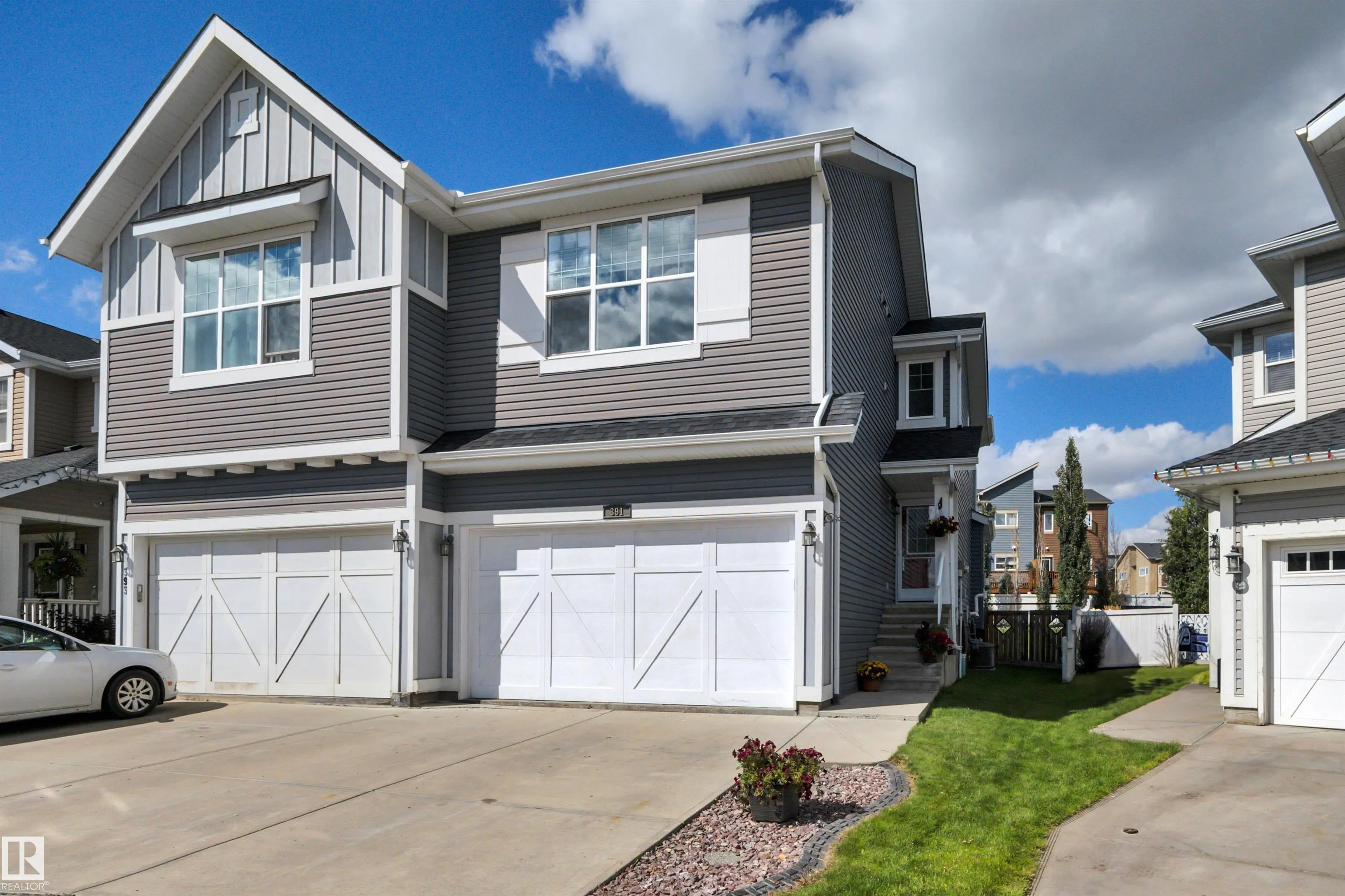 391 SIMMONDS Way
