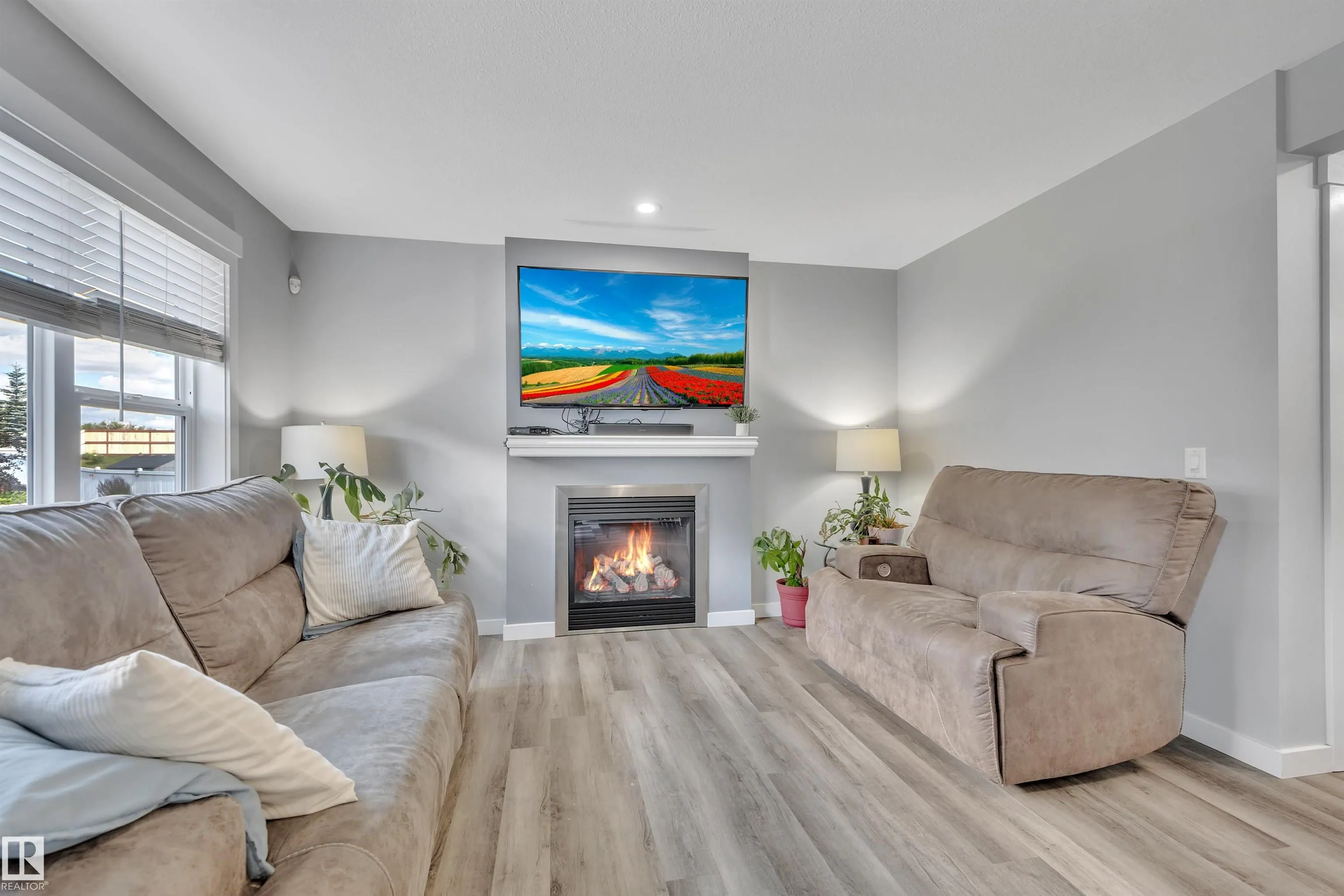 391 SIMMONDS Way