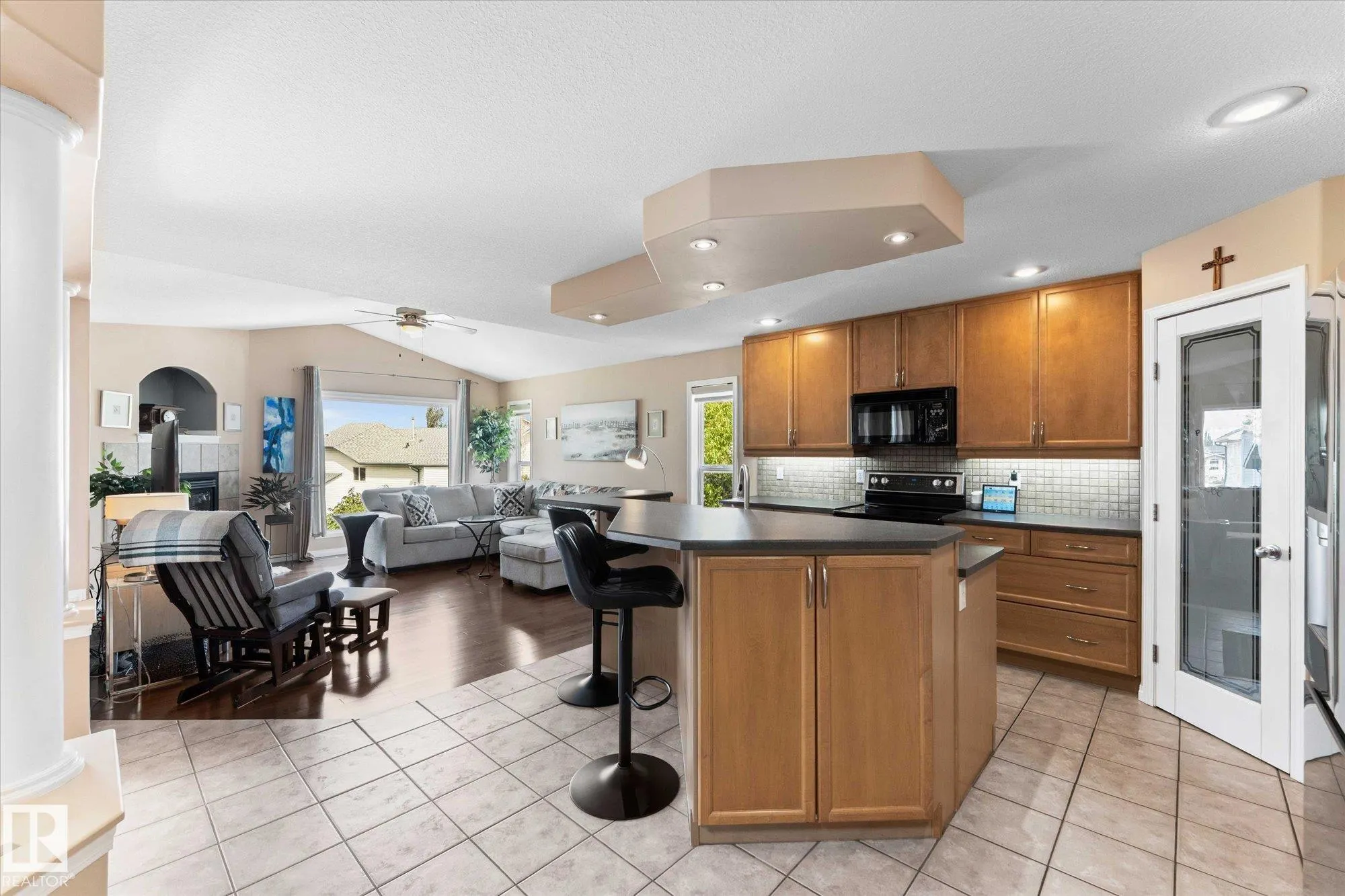 7 HALVERSON Court