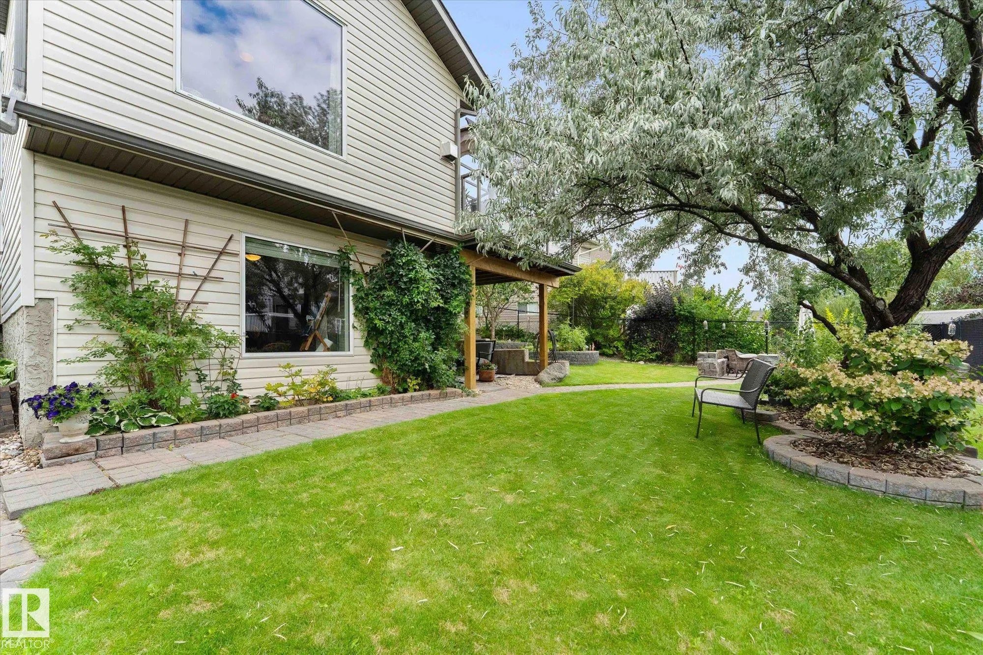 7 HALVERSON Court