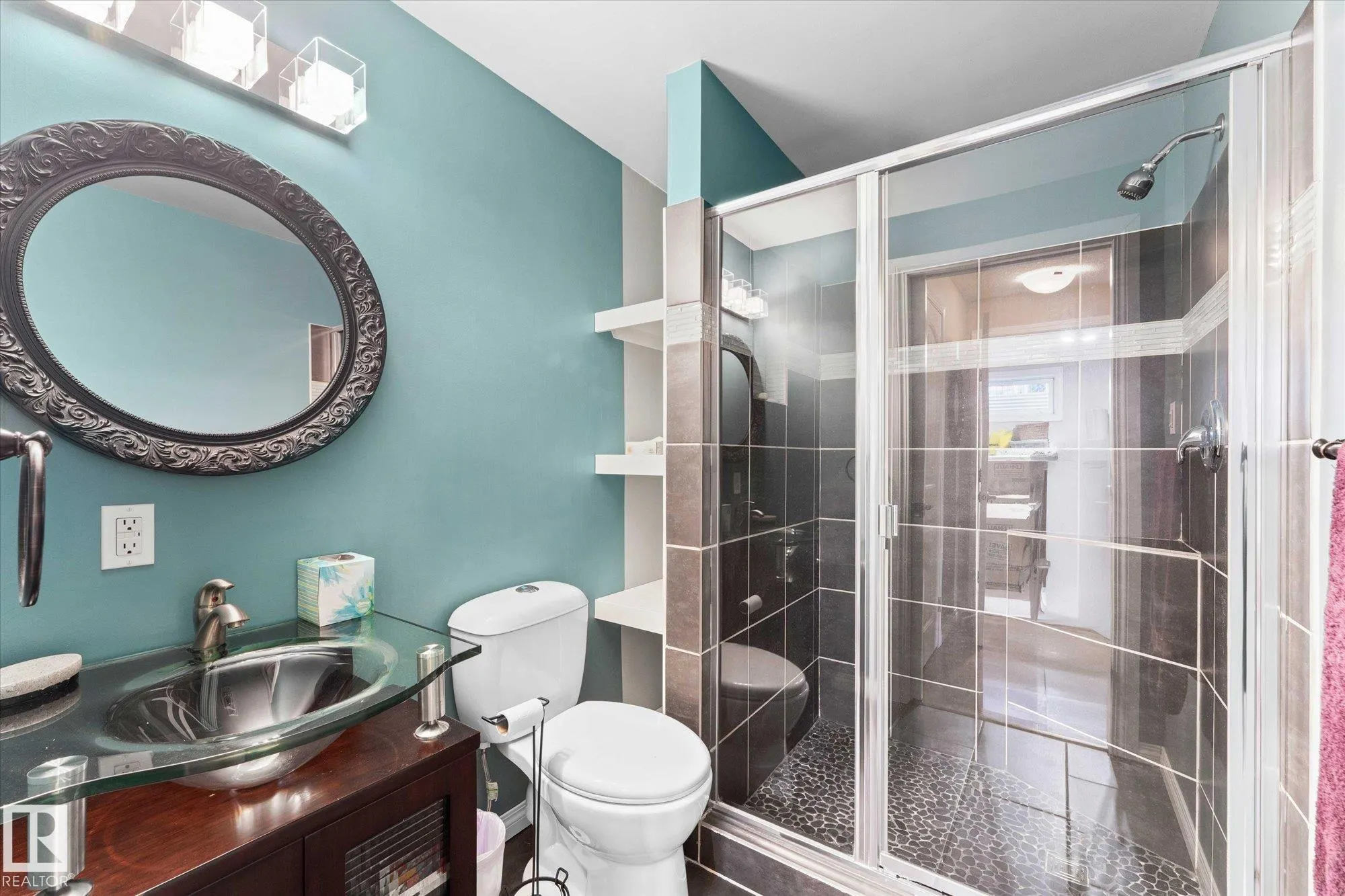 7 HALVERSON Court