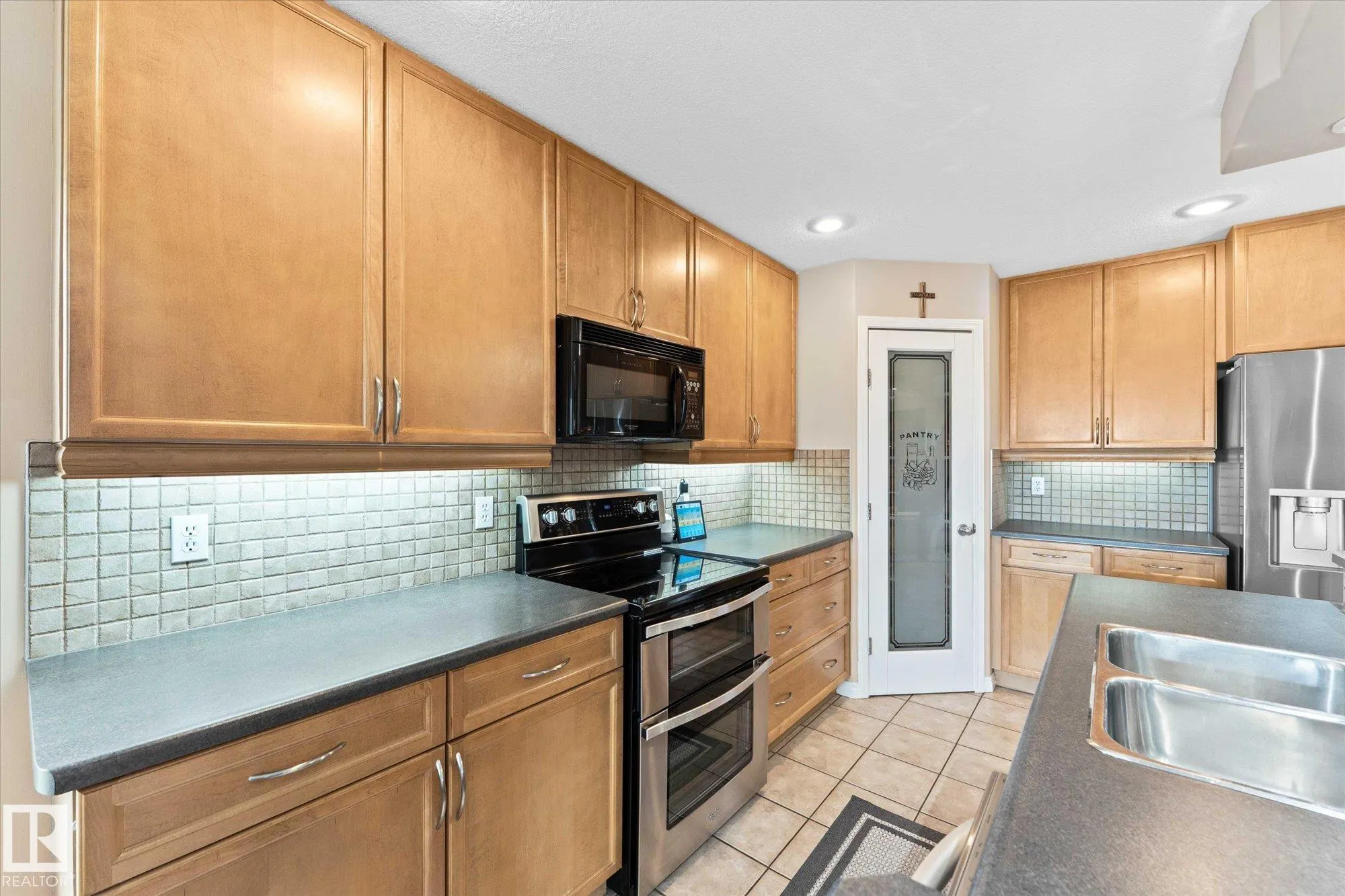 7 HALVERSON Court