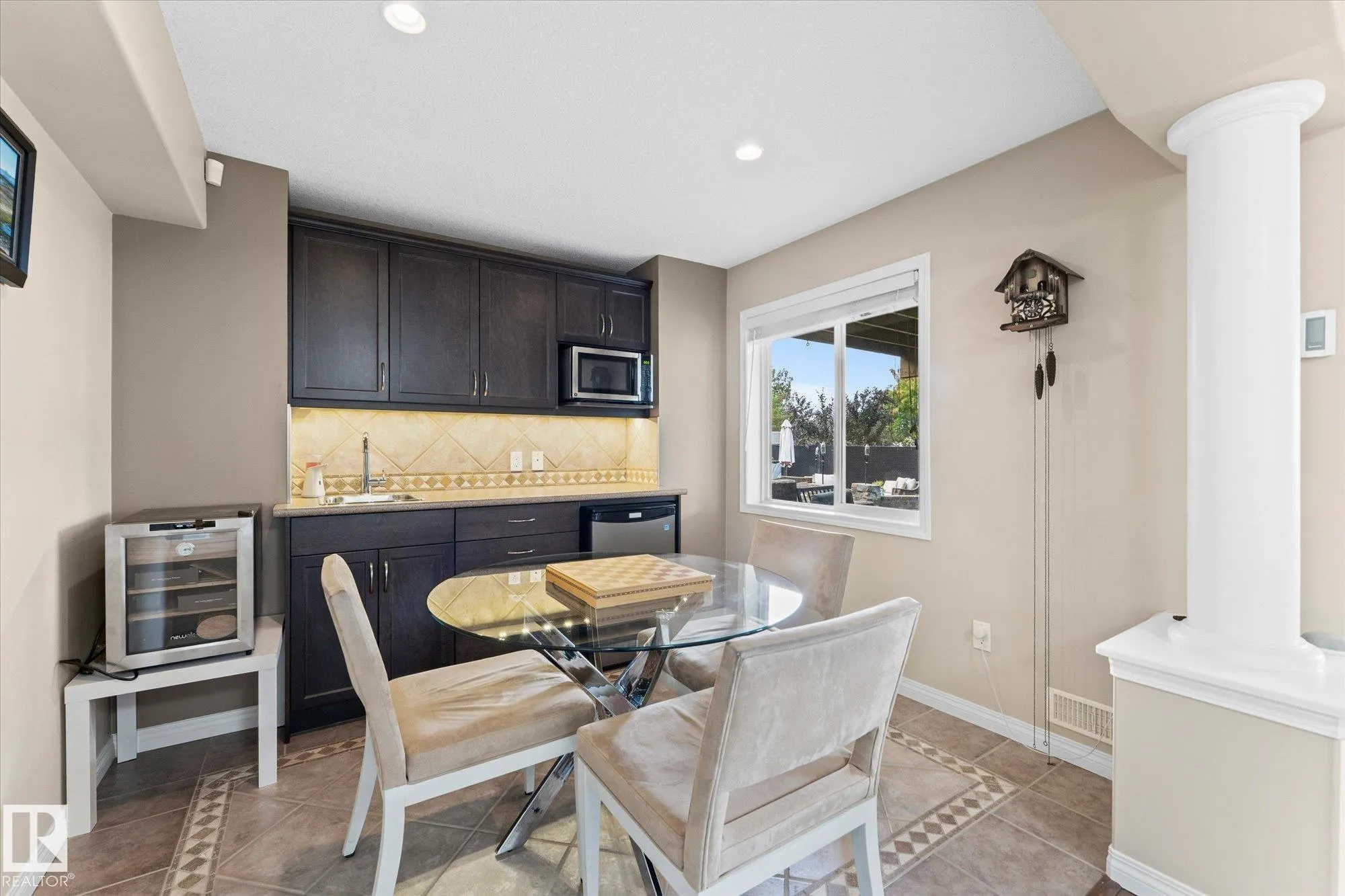 7 HALVERSON Court