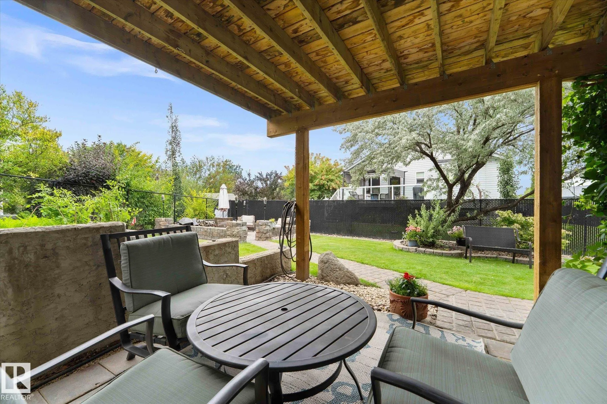 7 HALVERSON Court