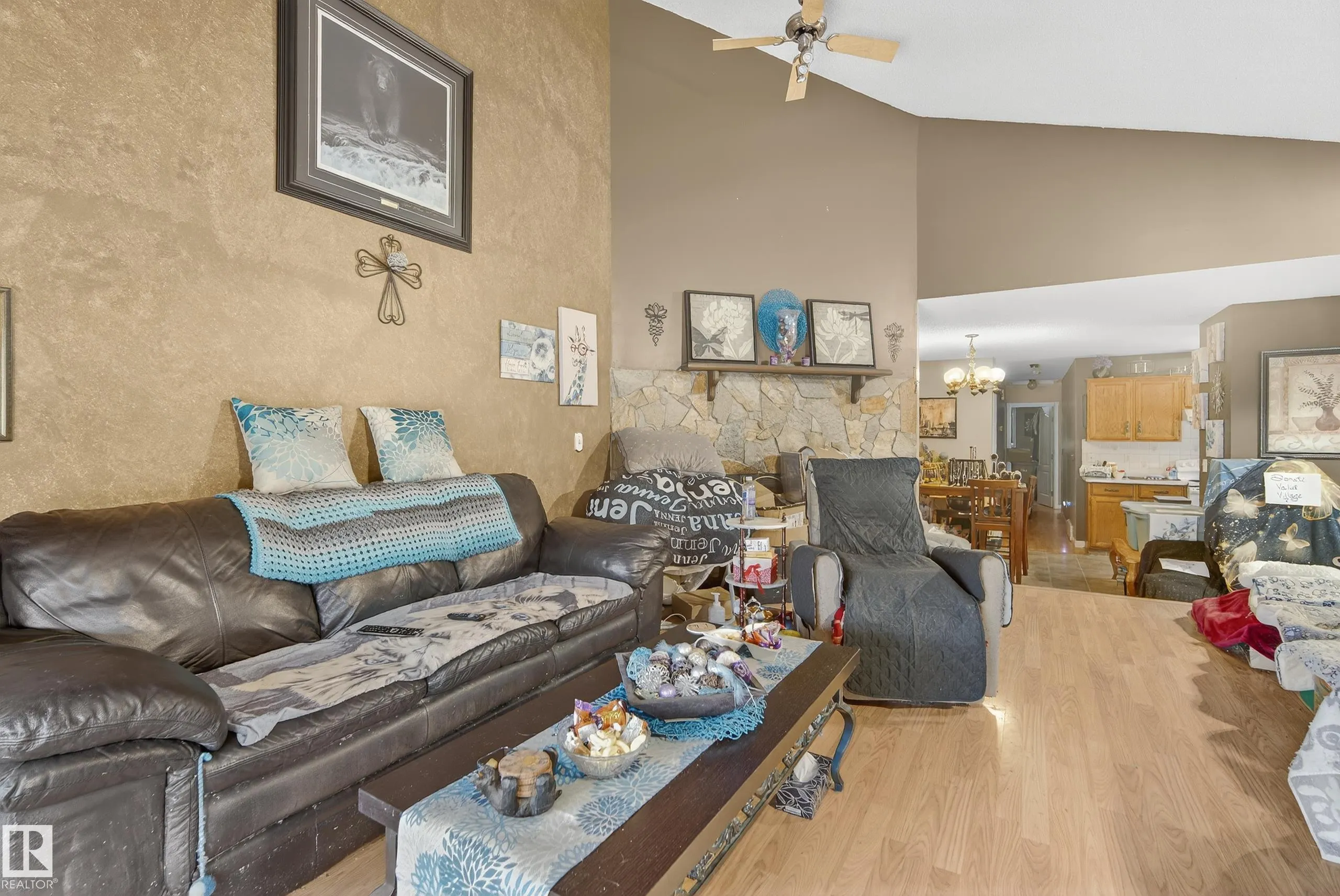 1927 104 Street