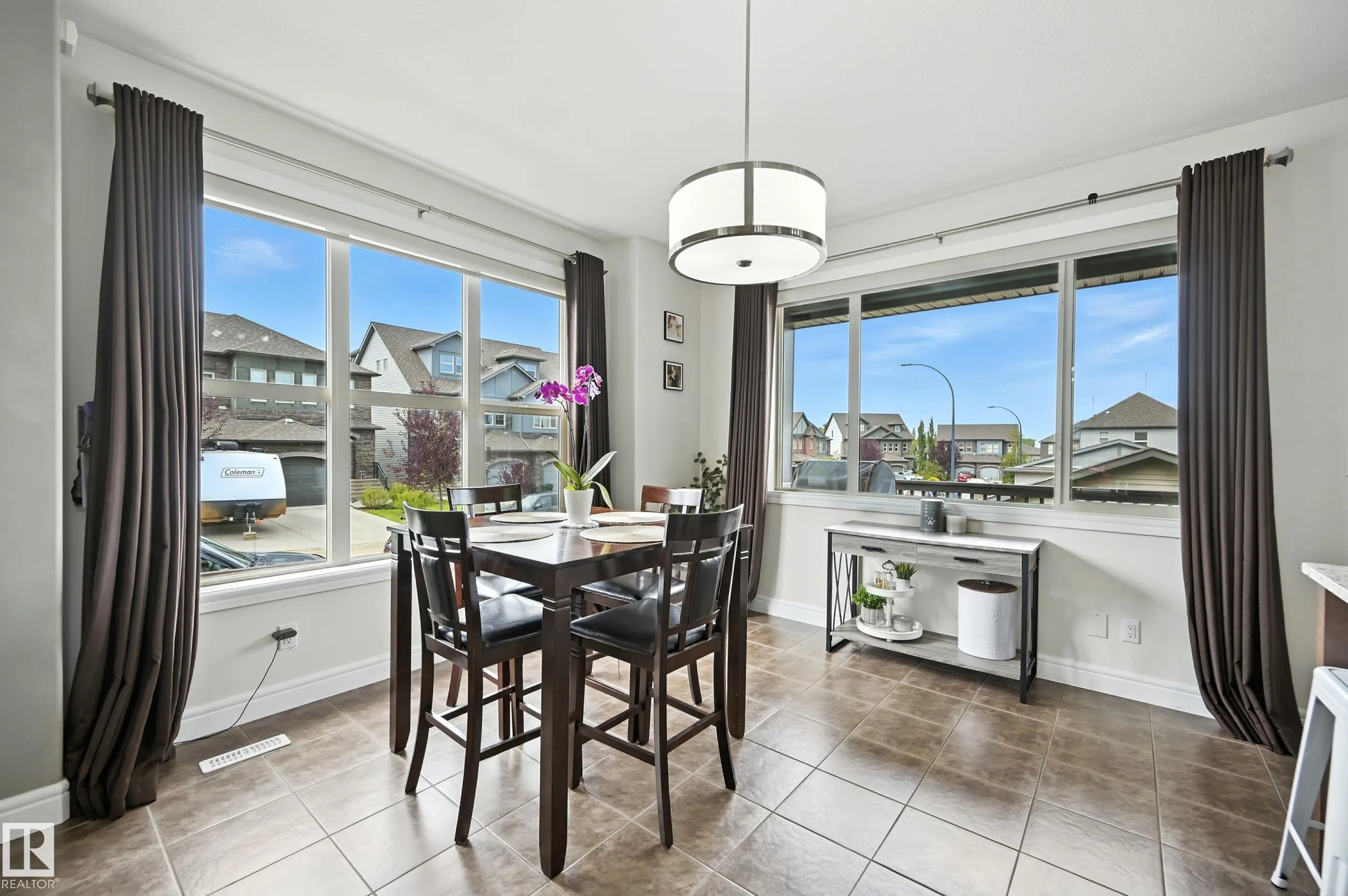 12 GREENBURY Crescent
