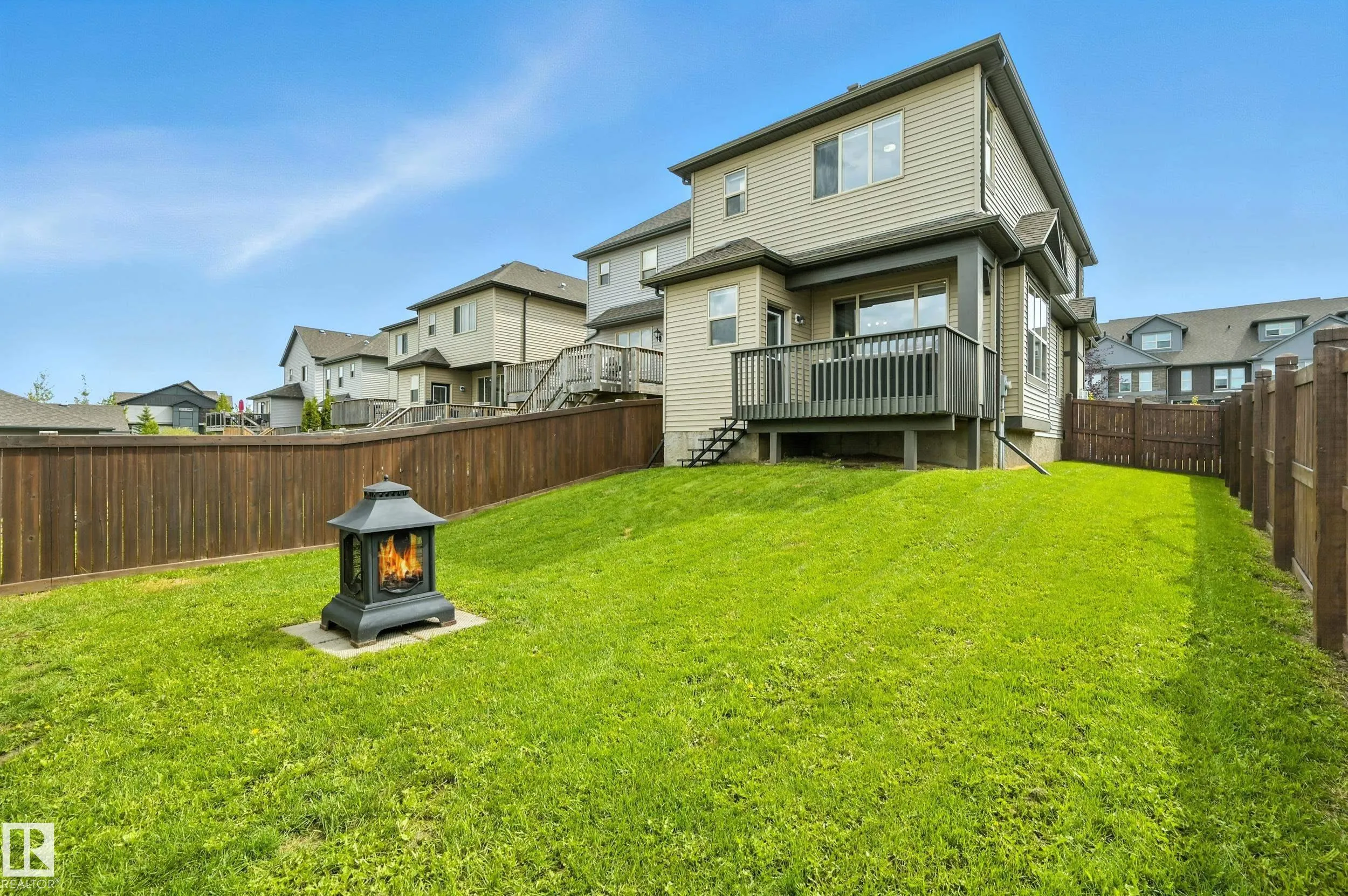 12 GREENBURY Crescent