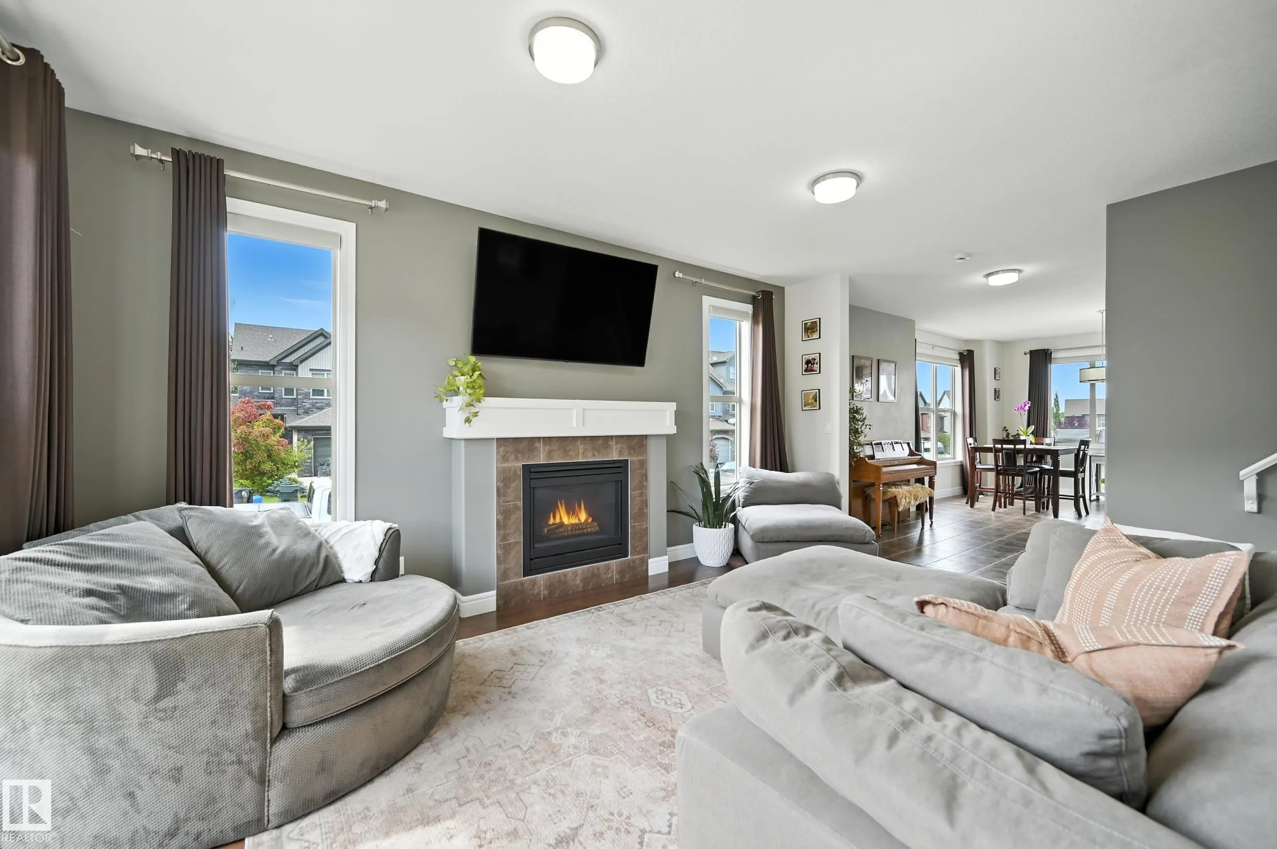 12 GREENBURY Crescent