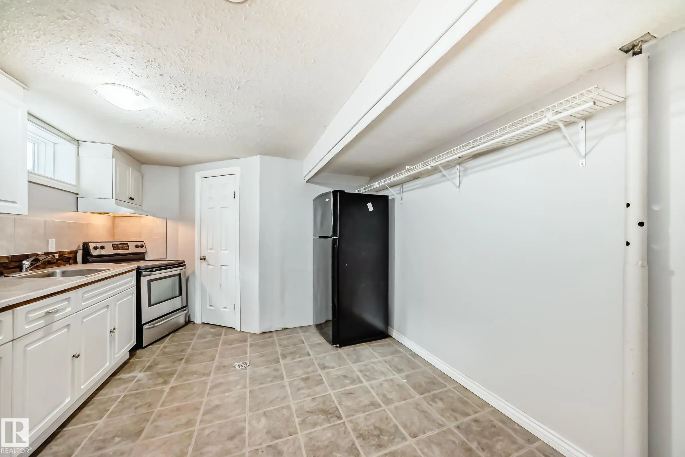 207 HOMESTEAD Crescent