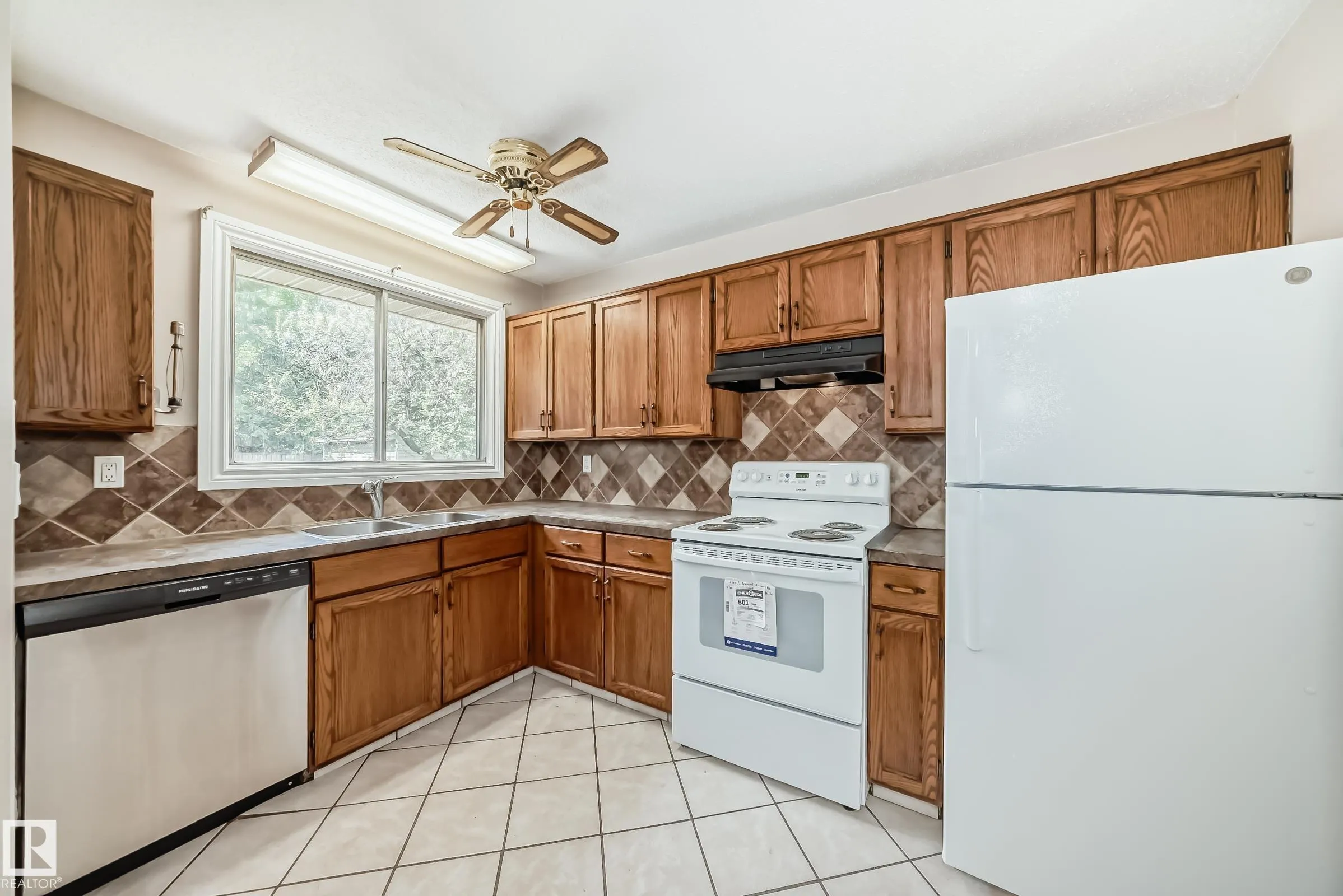 207 HOMESTEAD Crescent