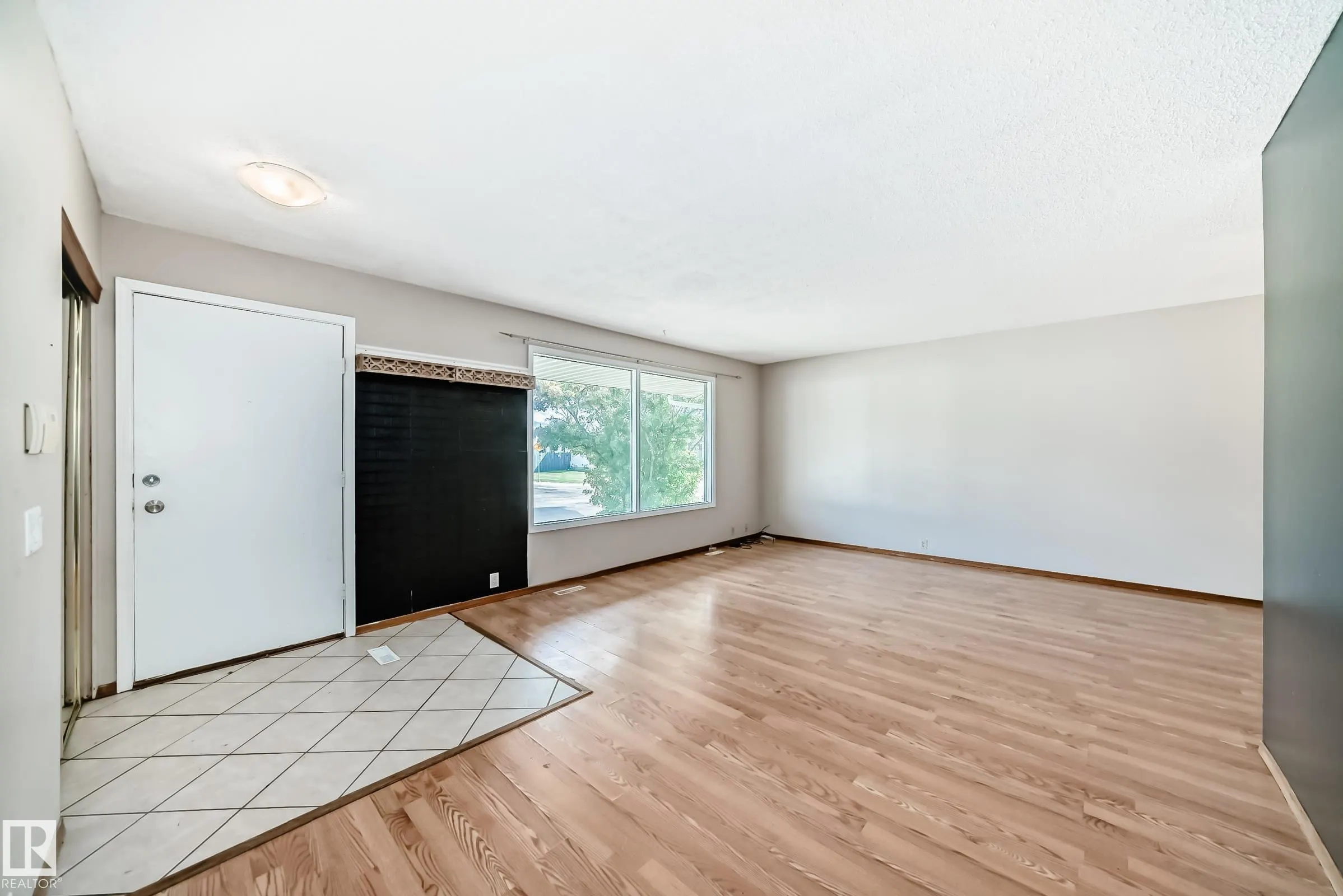 207 HOMESTEAD Crescent