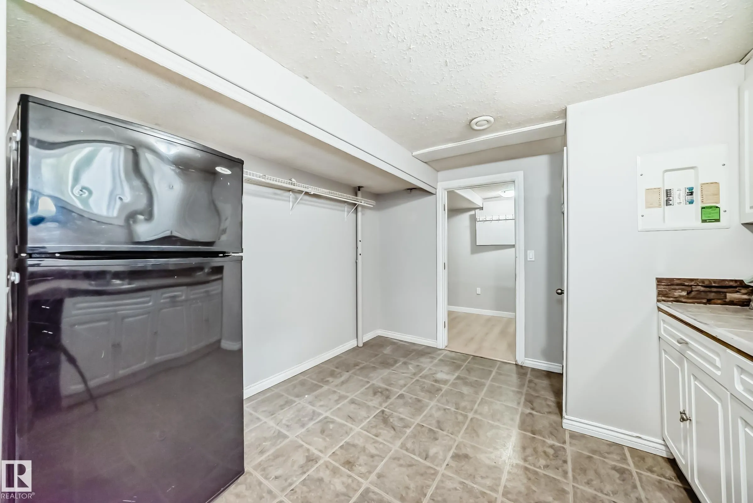 207 HOMESTEAD Crescent
