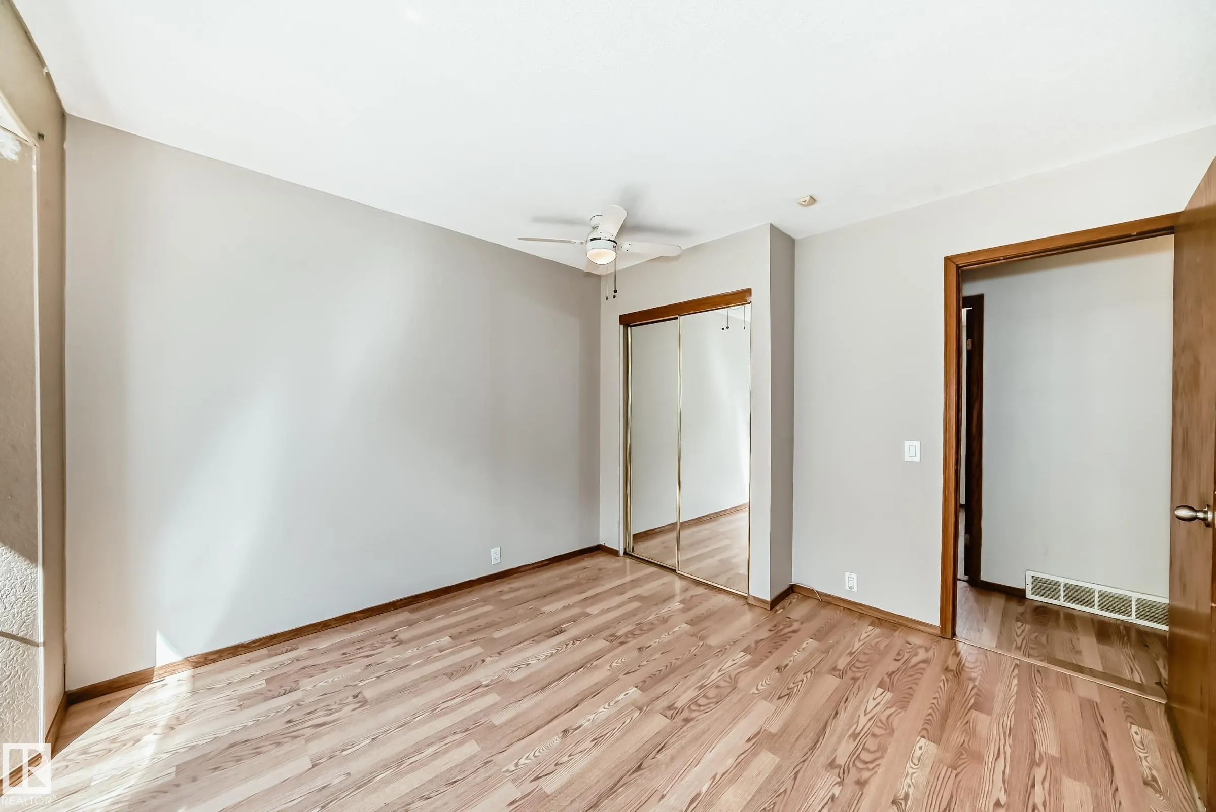 207 HOMESTEAD Crescent