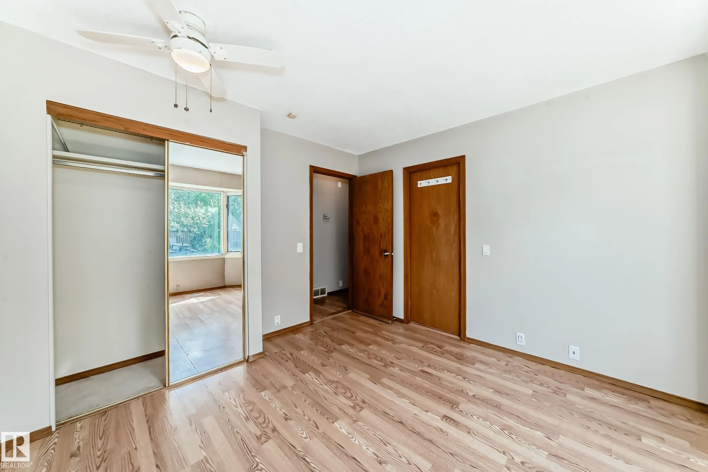 207 HOMESTEAD Crescent