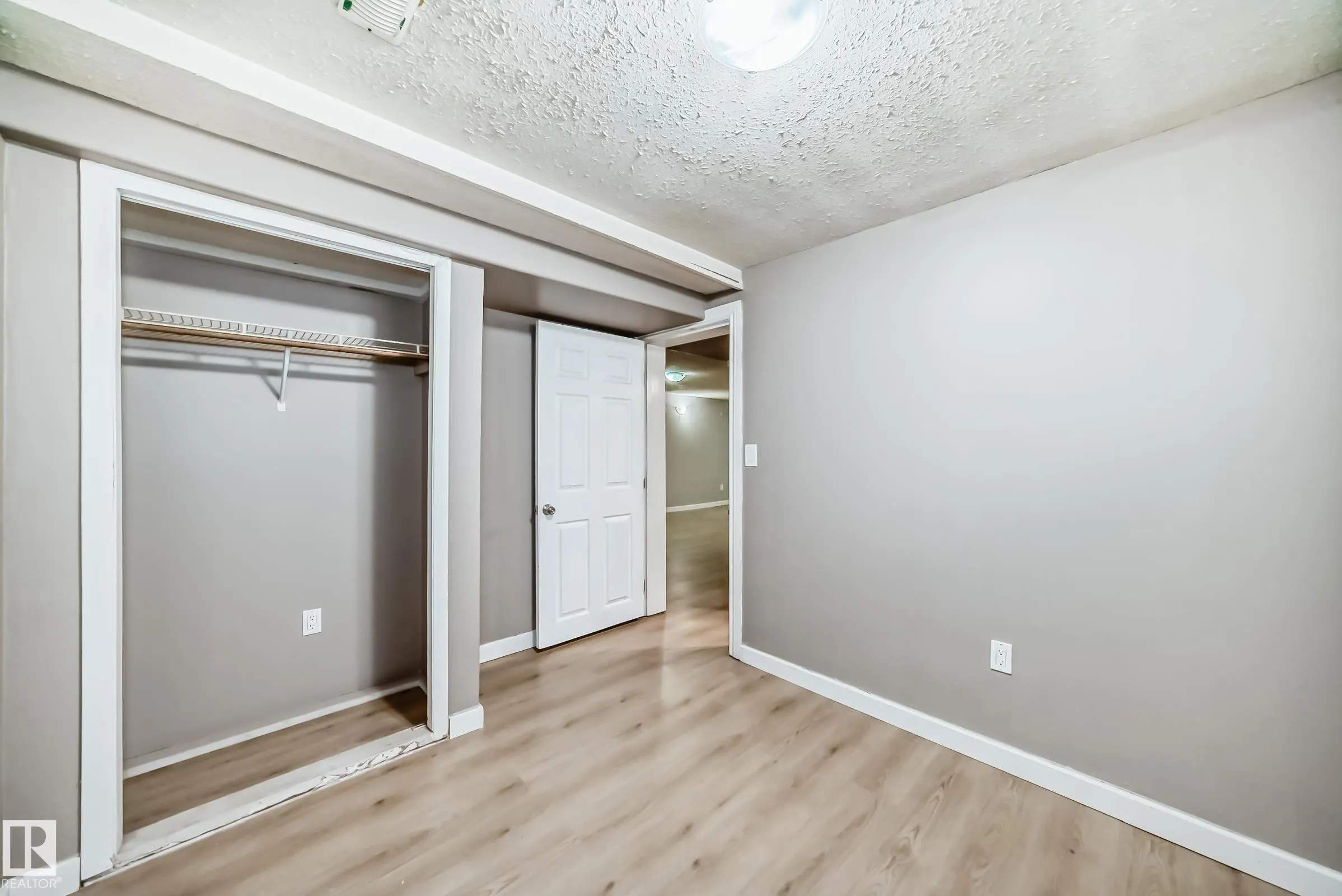 207 HOMESTEAD Crescent