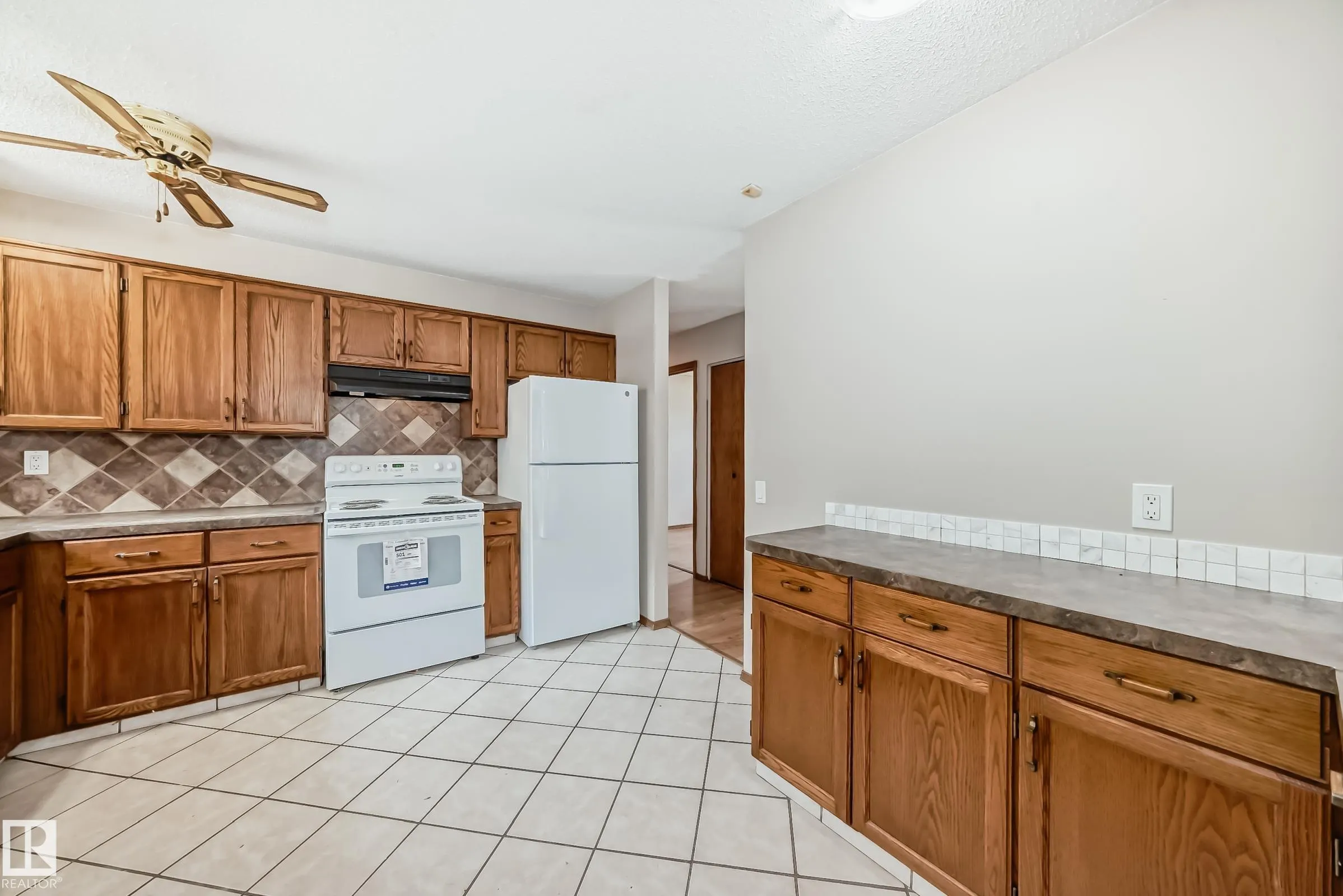 207 HOMESTEAD Crescent