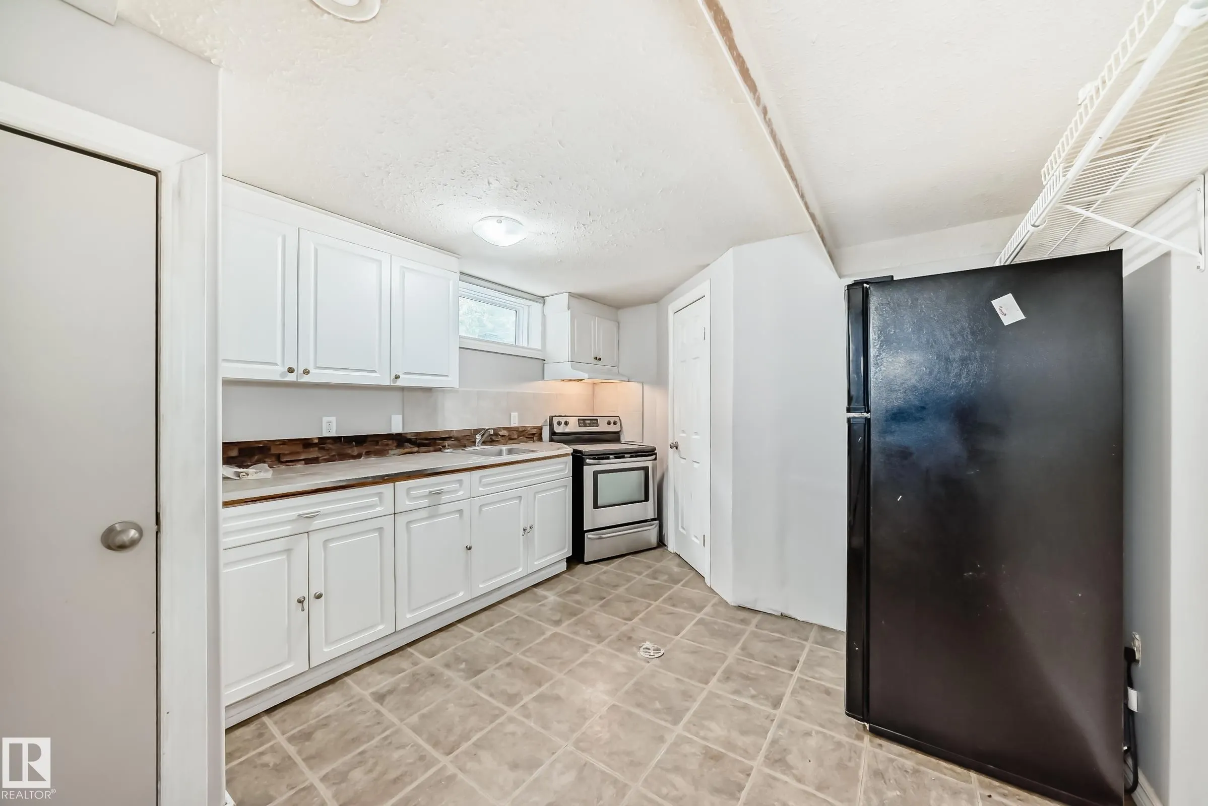 207 HOMESTEAD Crescent