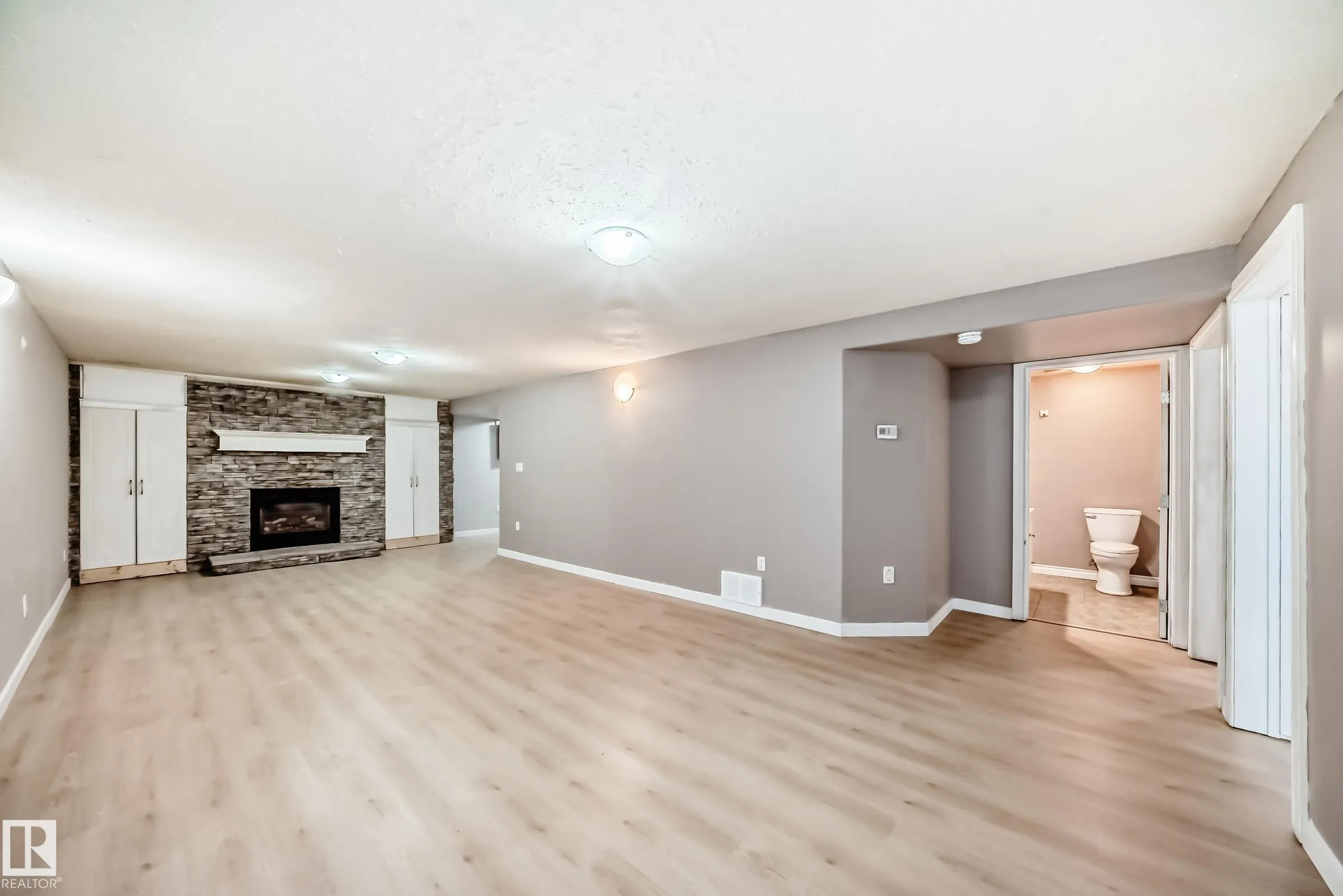207 HOMESTEAD Crescent